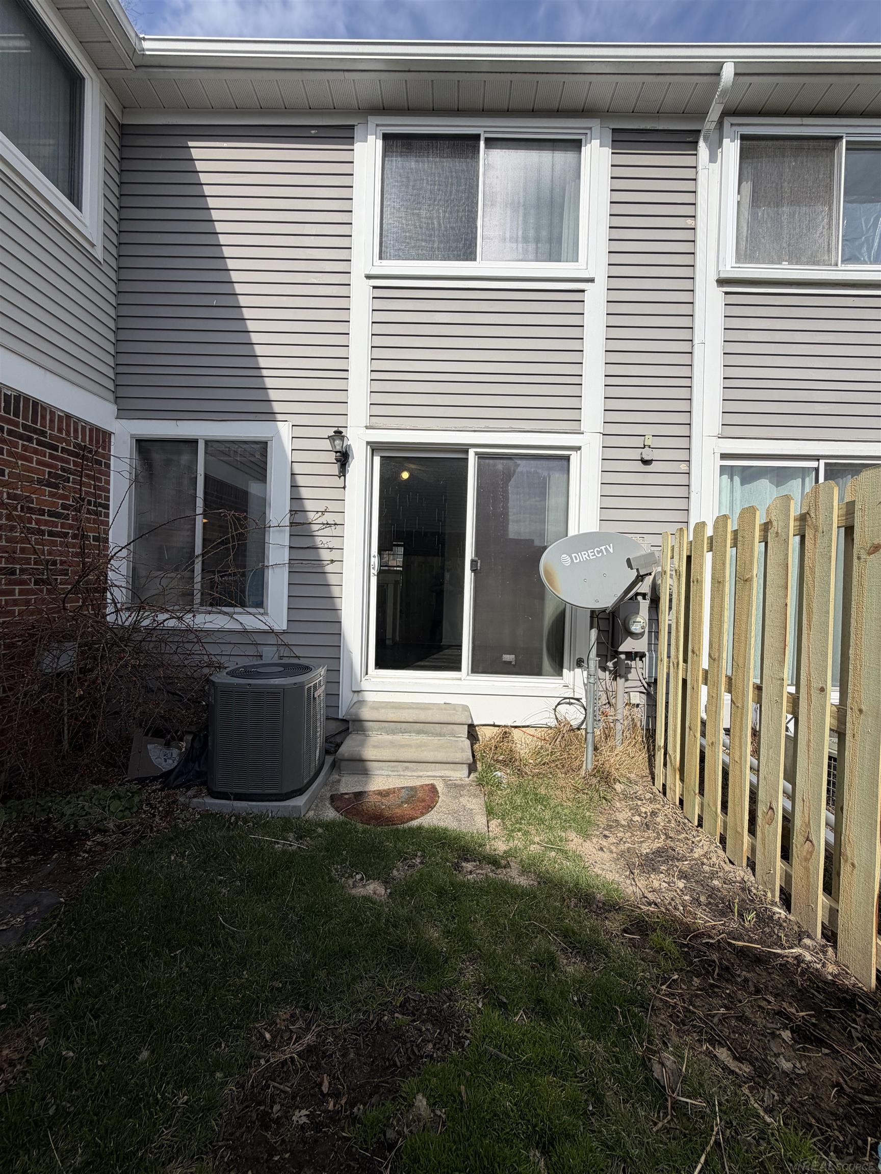 Homes for sale in Sterling Heights, MI | 36310 Park Pl Dr, Sterling Heights, MI 48310 | MLS# 50202105