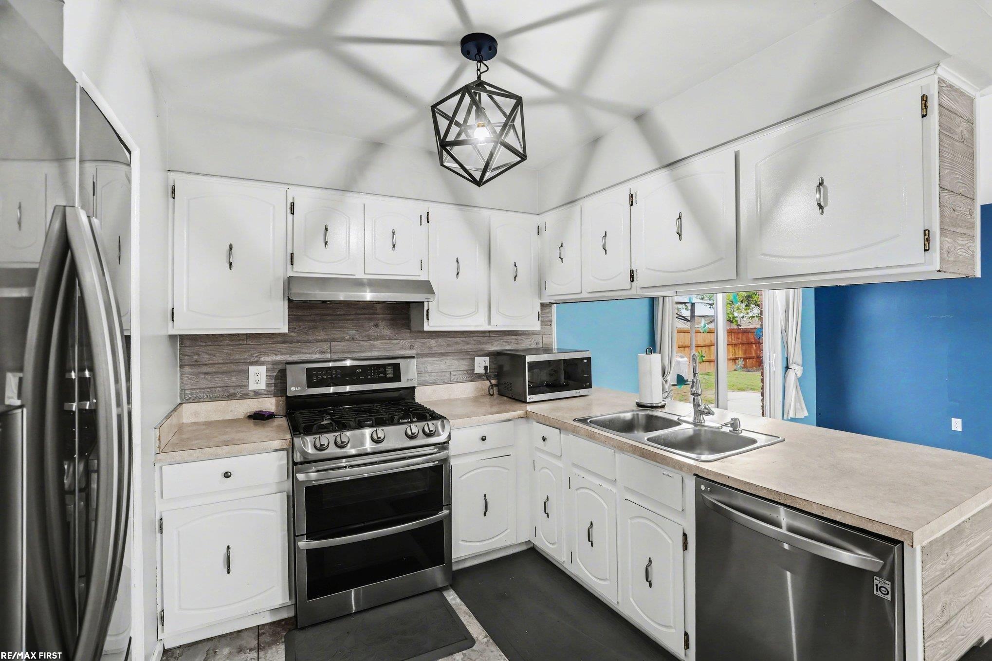 45908 Keding Street, Utica, MI, 48317