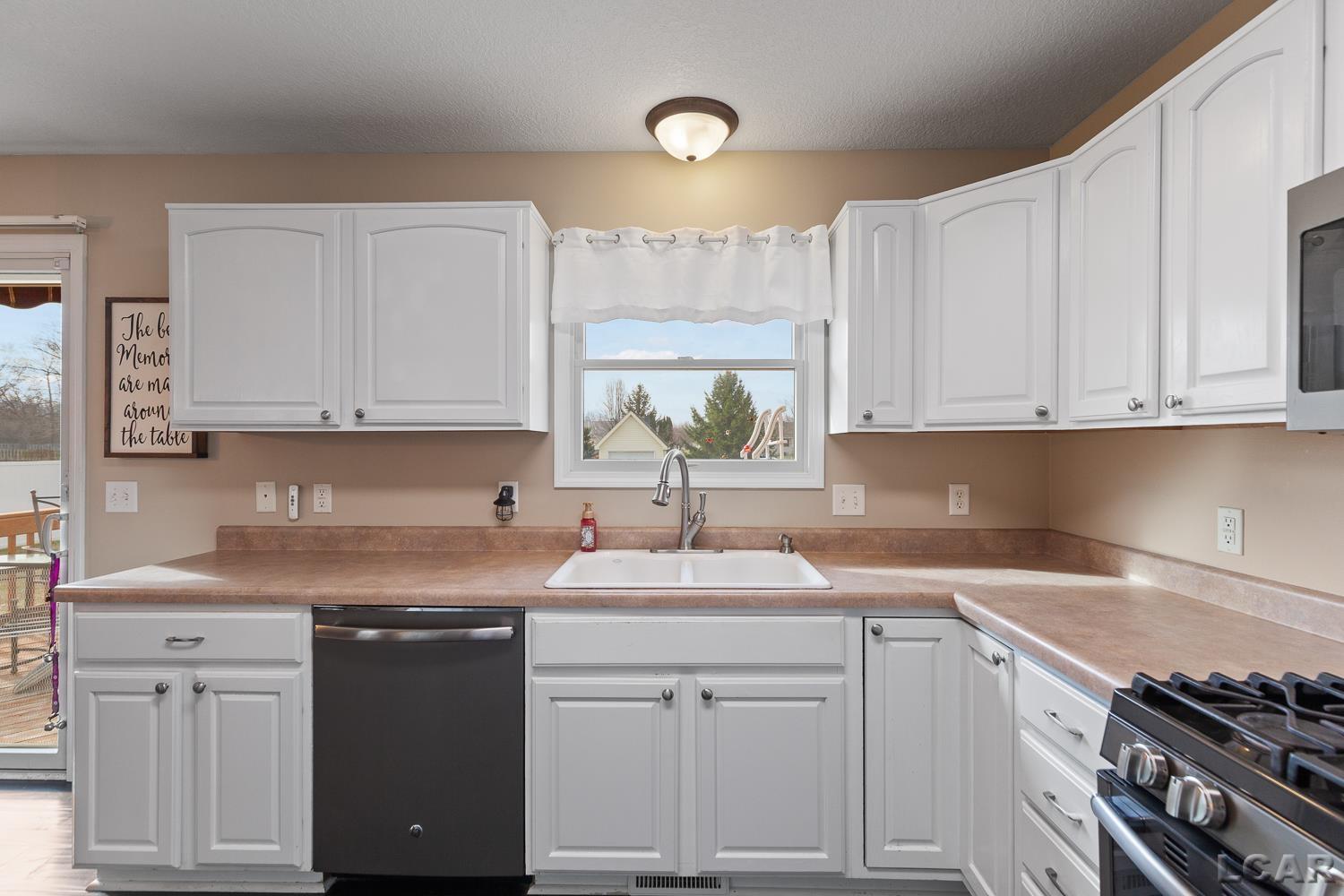 2147 Gady Road, Adrian, MI, 49221