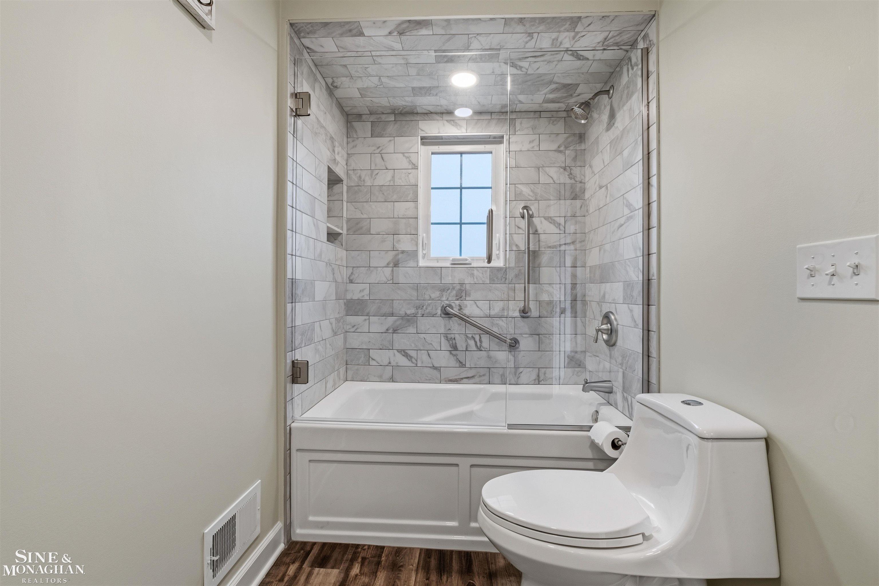 780 Country Club Drive, Saint Clair Shores, MI, 48082