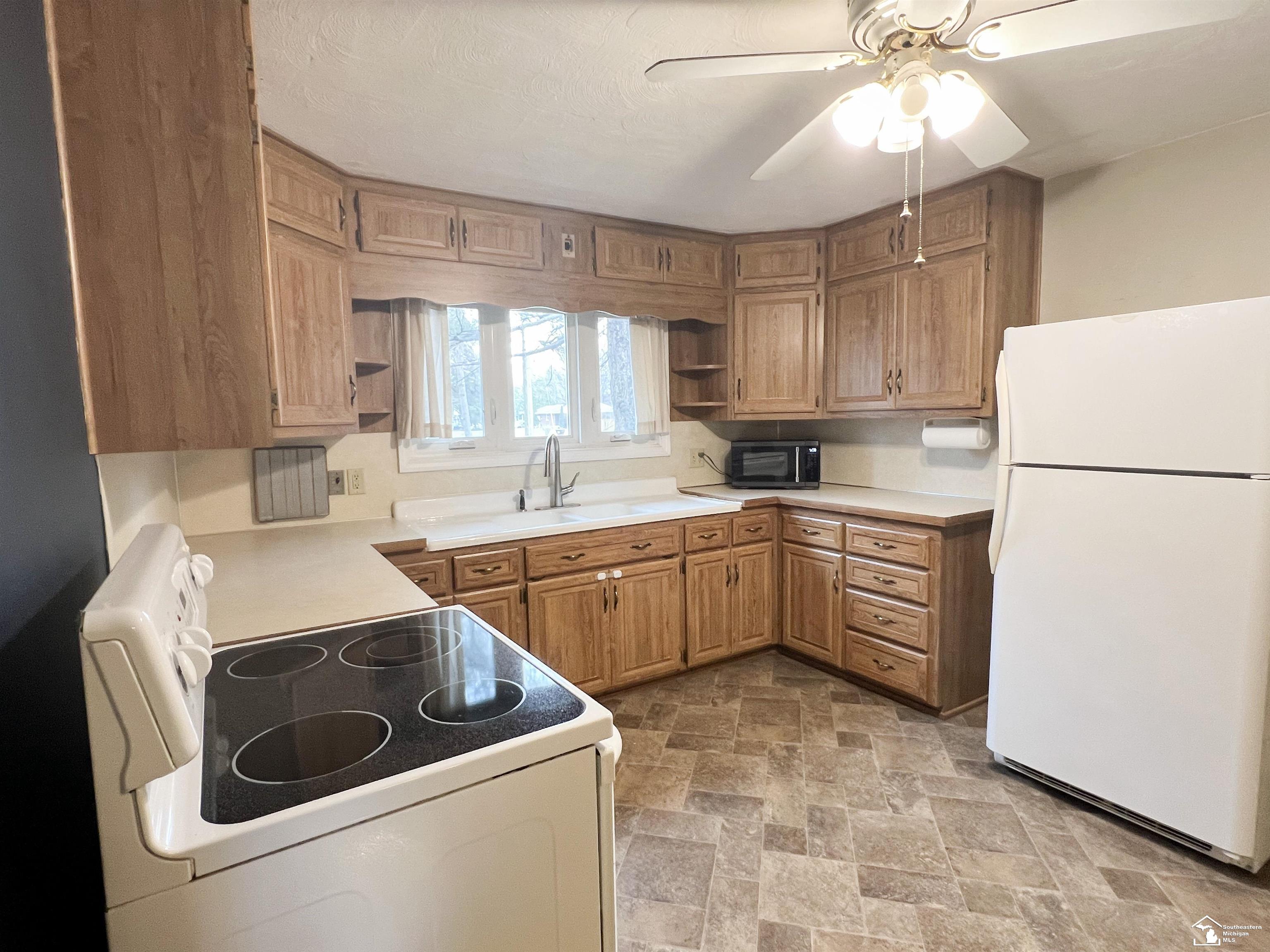 1142 South Park Drive, Temperance, MI, 48182