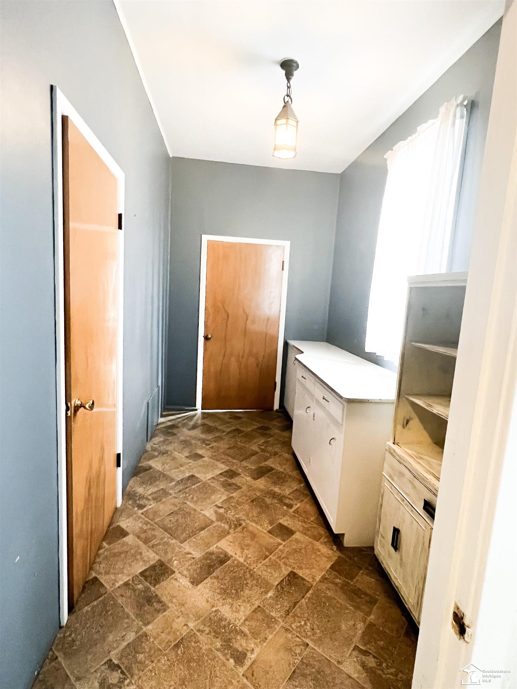 1142 South Park Drive, Temperance, MI, 48182