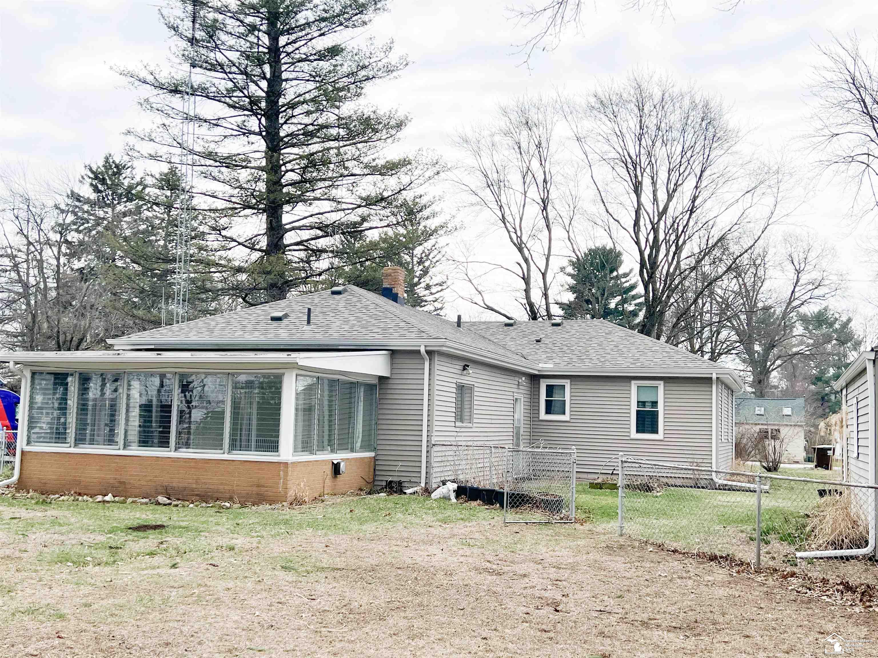 1142 South Park Drive, Temperance, MI, 48182