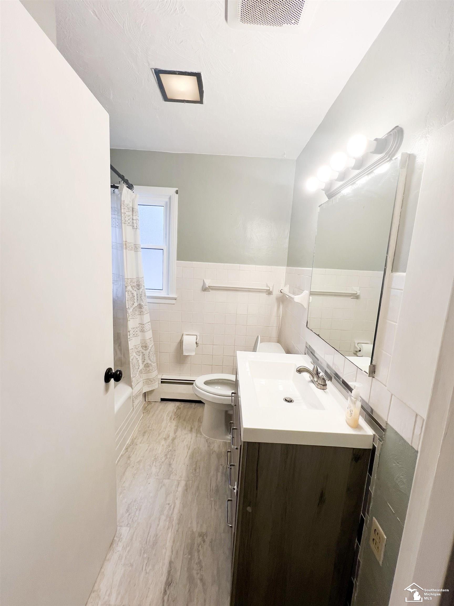 1142 South Park Drive, Temperance, MI, 48182