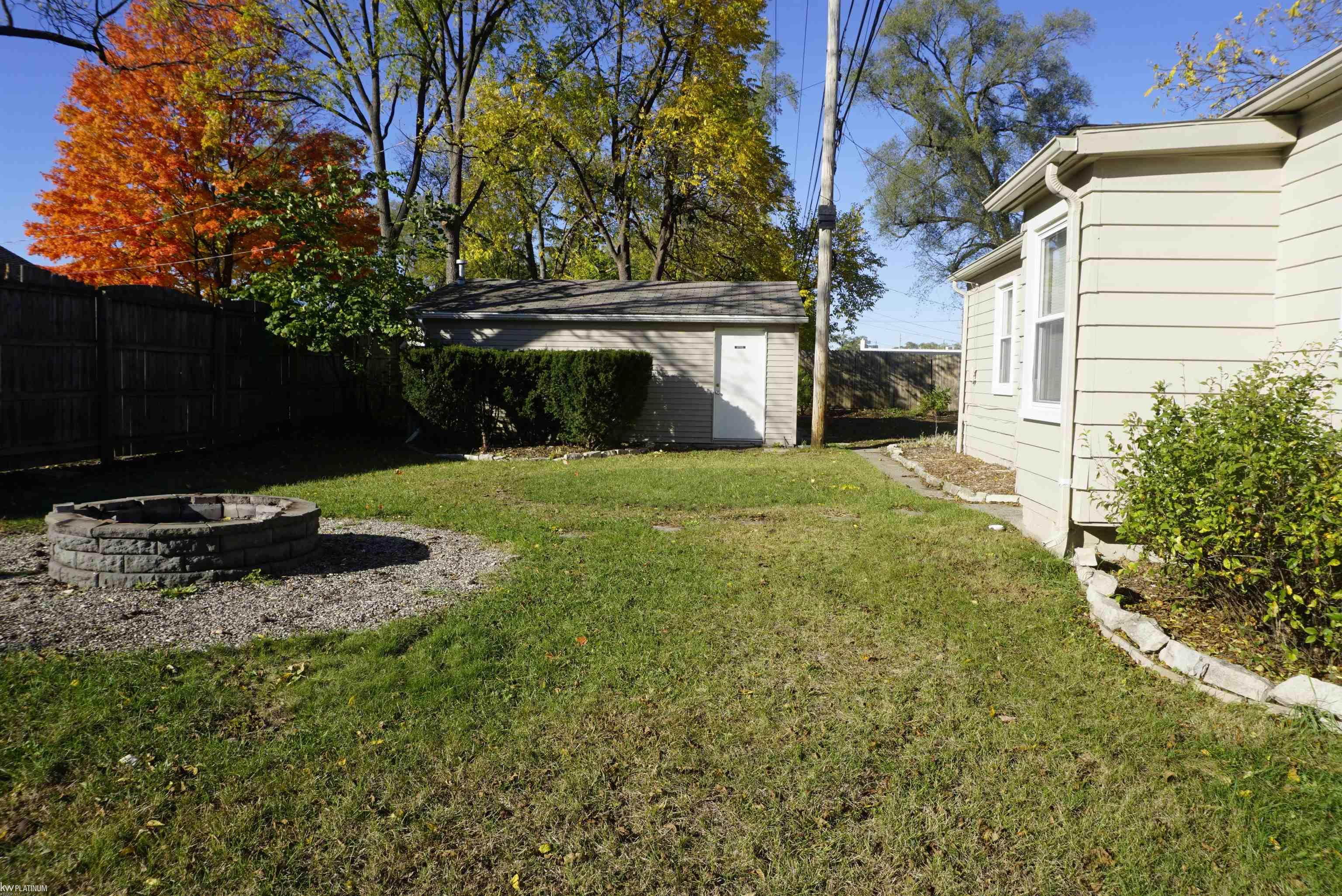 Homes for sale in Rochester Hills, MI | 46721 Dequindre Rd, Rochester Hills, MI 48307 | MLS# 50202138