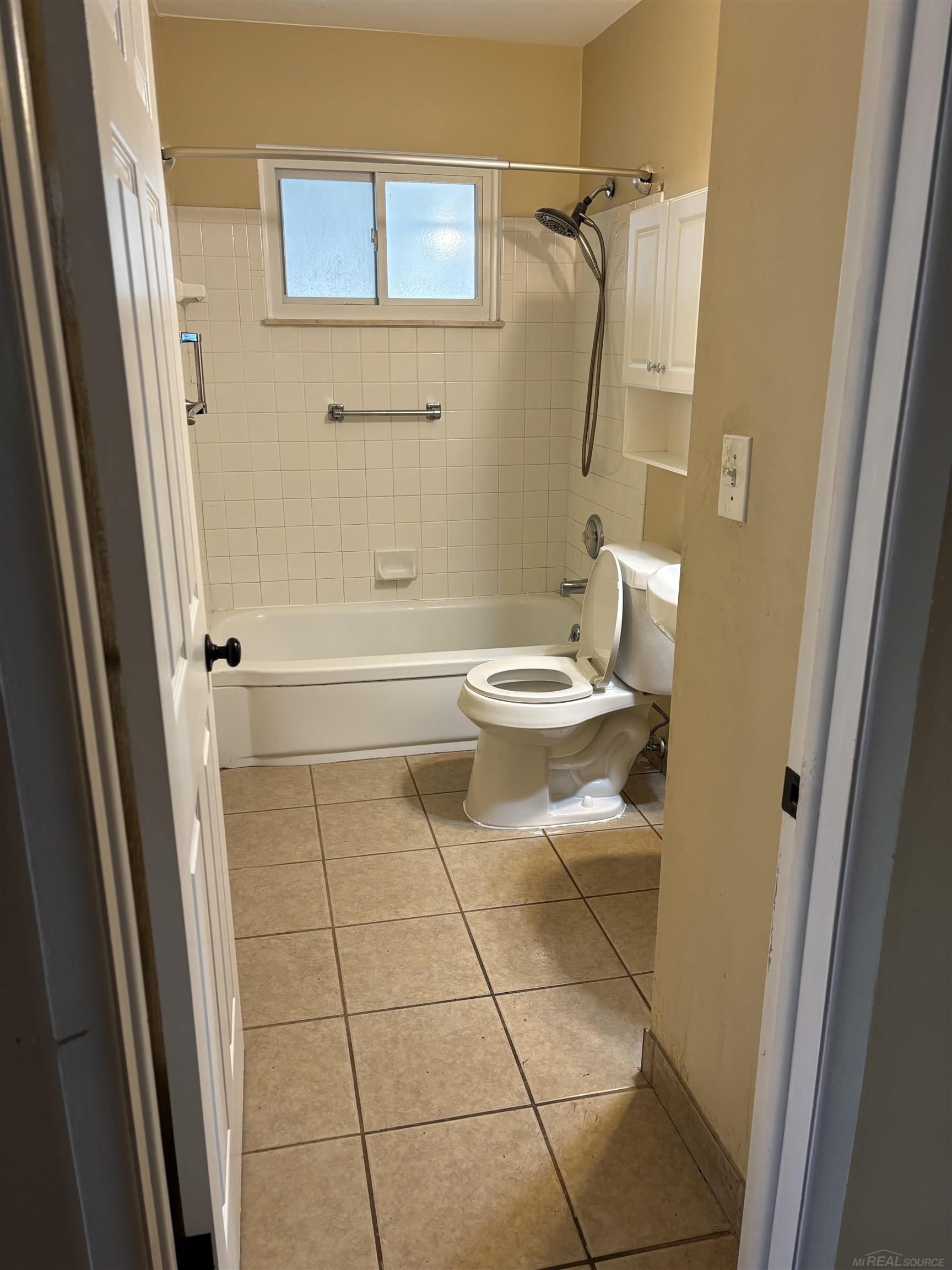 23336 Allor Street, Saint Clair Shores, MI, 48082