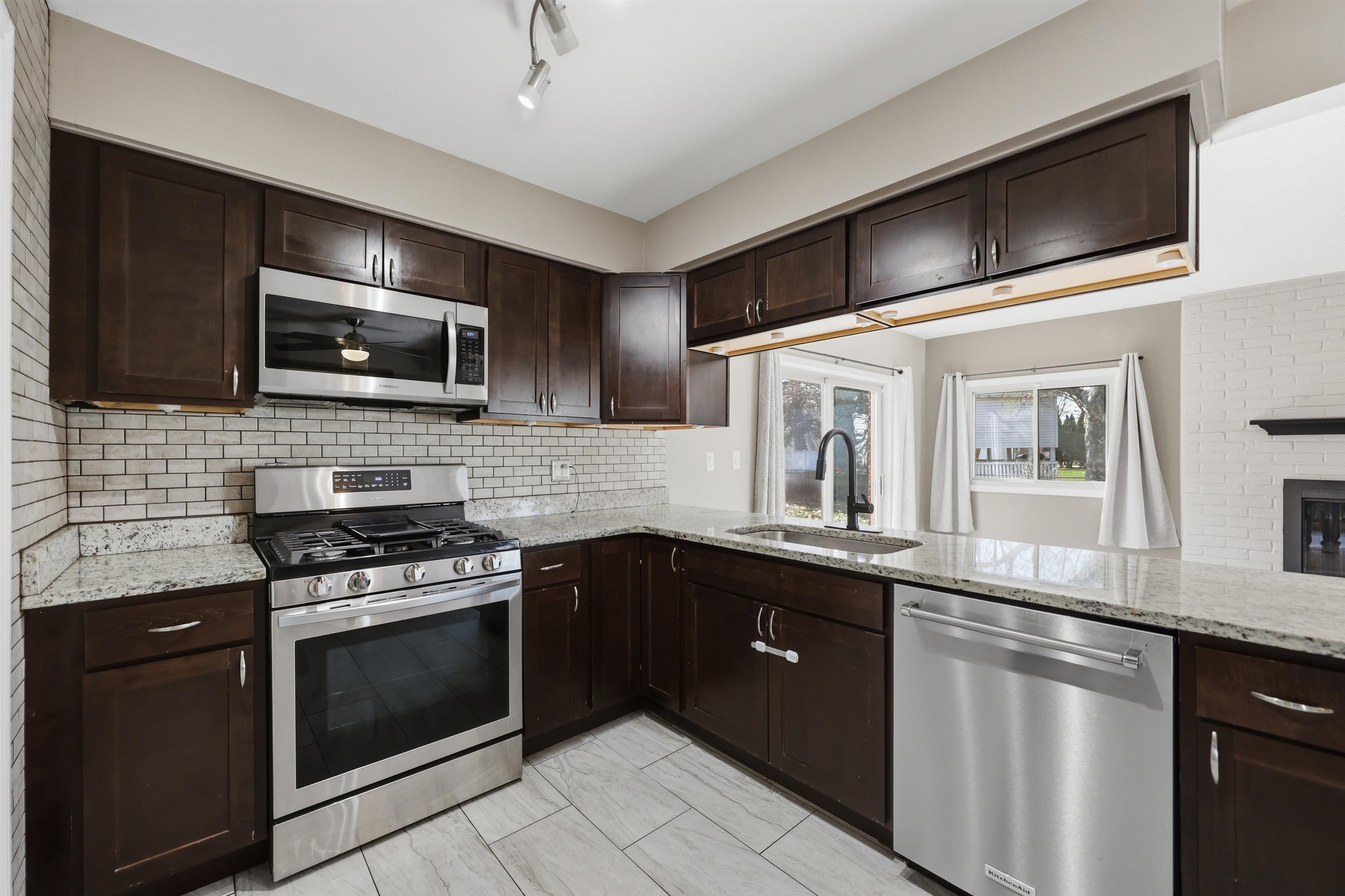 Homes for sale in Utica, MI | 45573 Keding St, Utica, MI 48317 | MLS# 50202172