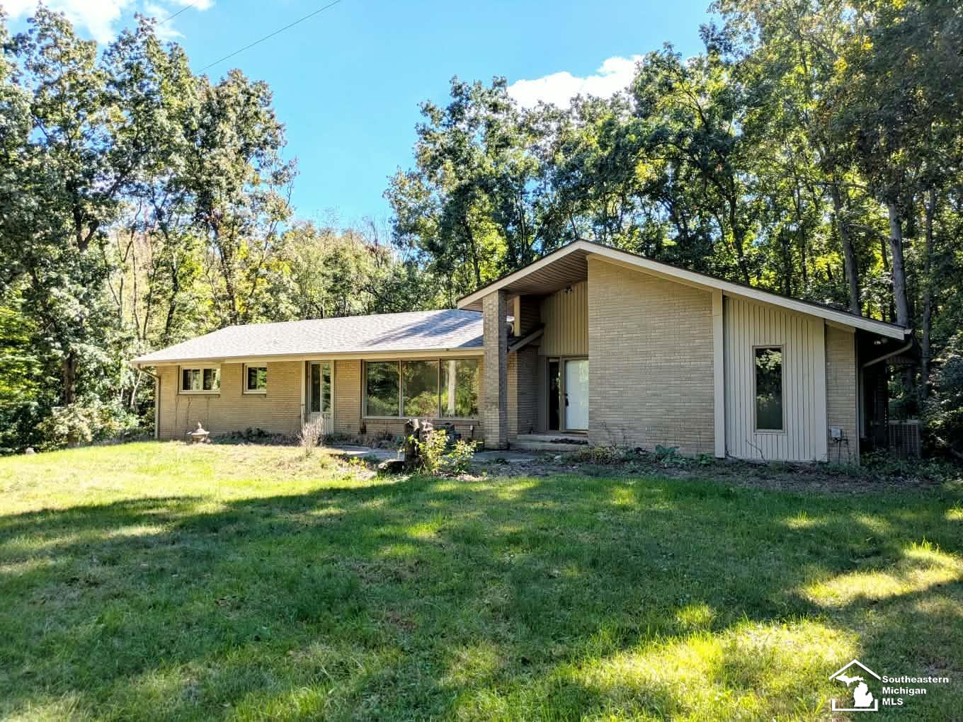 Photo 2 of Single family home for sale at 1795 Richards Rd, Clarklake, MI 49234 | MLS# 57050202194 | Listing updated on 2026-10-03