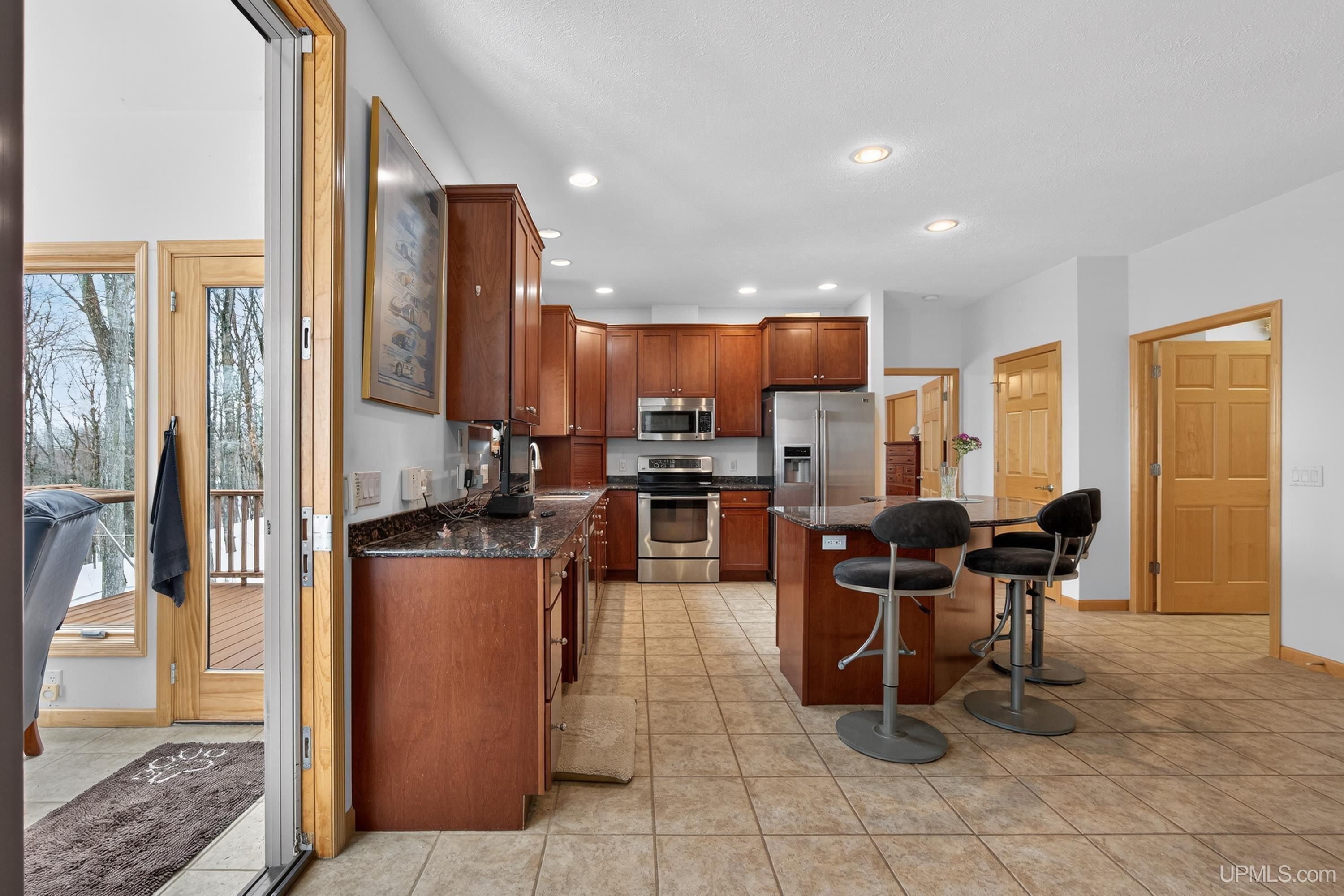 1800 Middle Point Lane, Houghton, MI, 49931