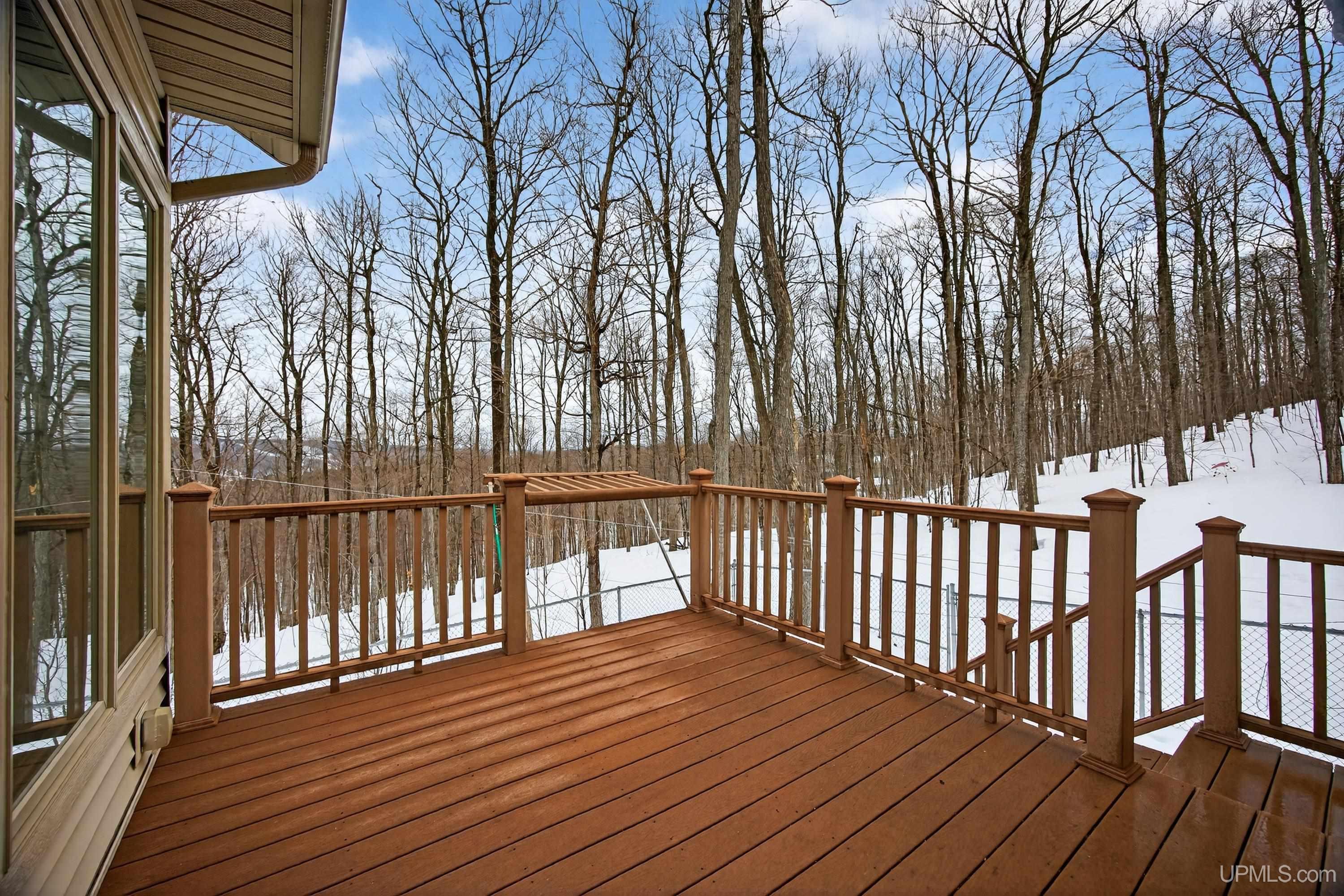 1800 Middle Point Lane, Houghton, MI, 49931