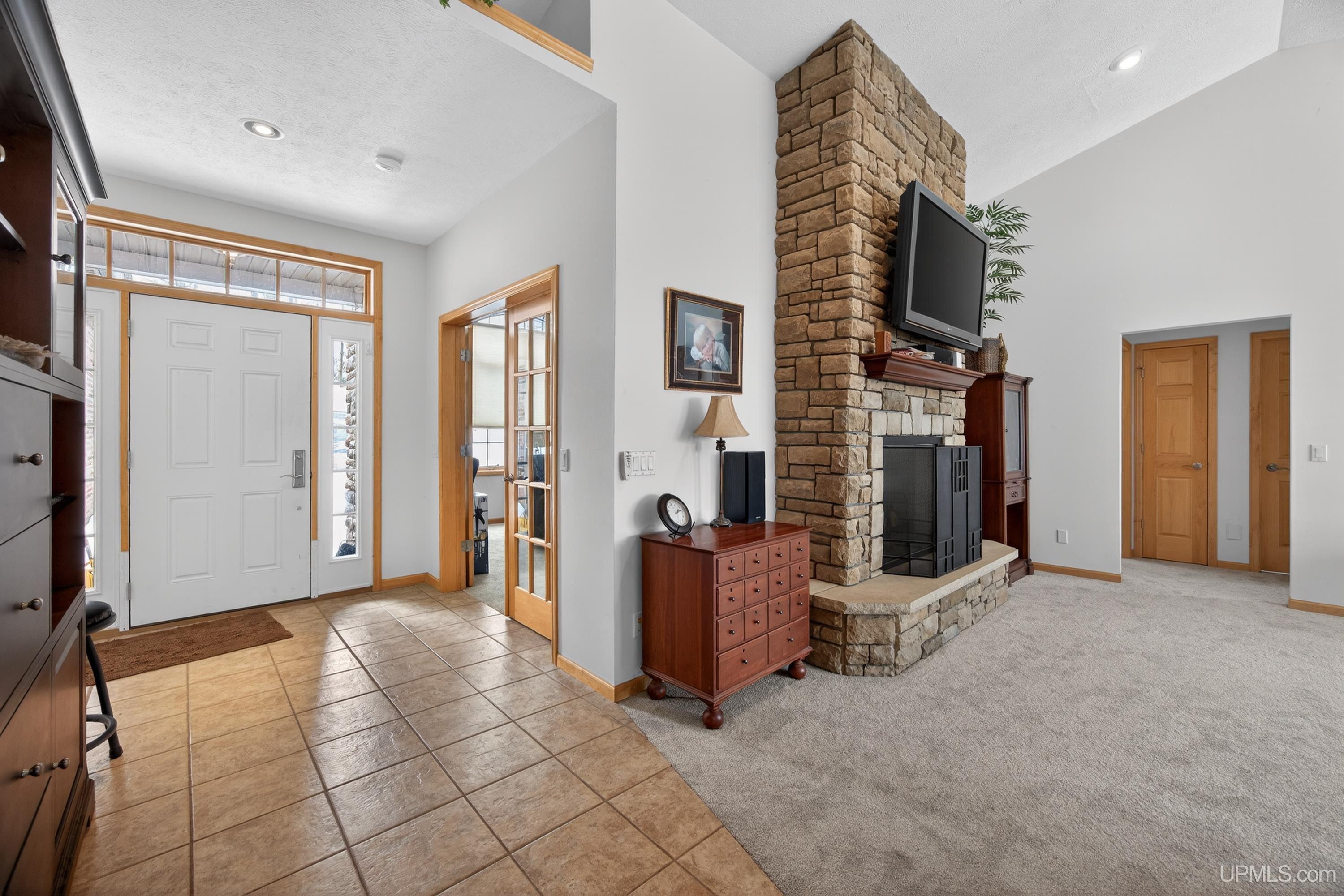 1800 Middle Point Lane, Houghton, MI, 49931