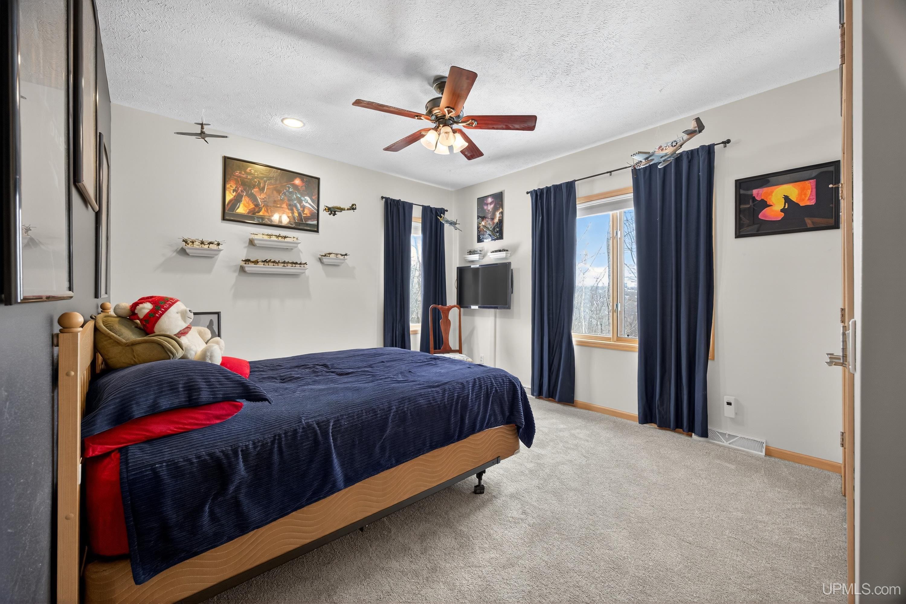 1800 Middle Point Lane, Houghton, MI, 49931