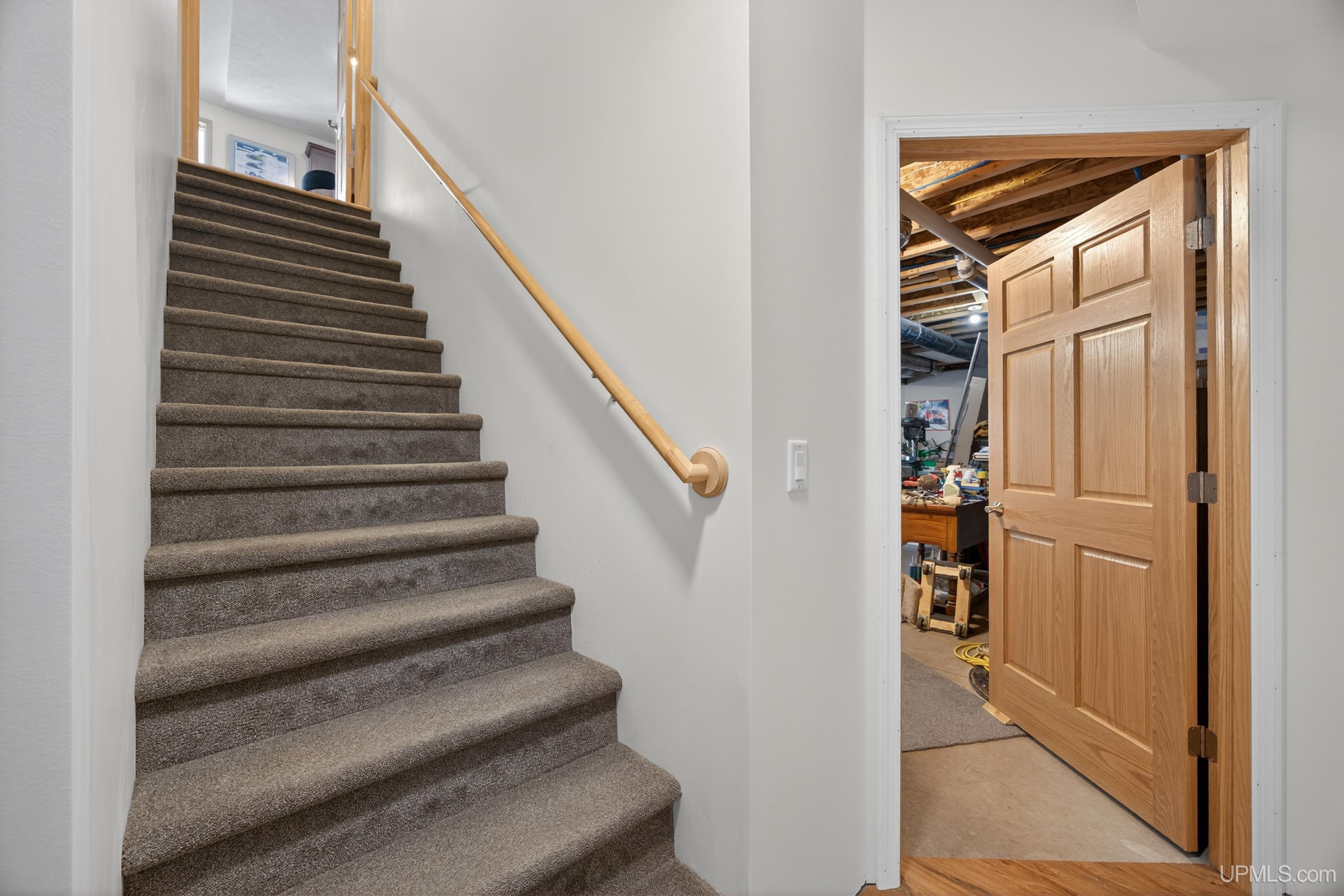 1800 Middle Point Lane, Houghton, MI, 49931