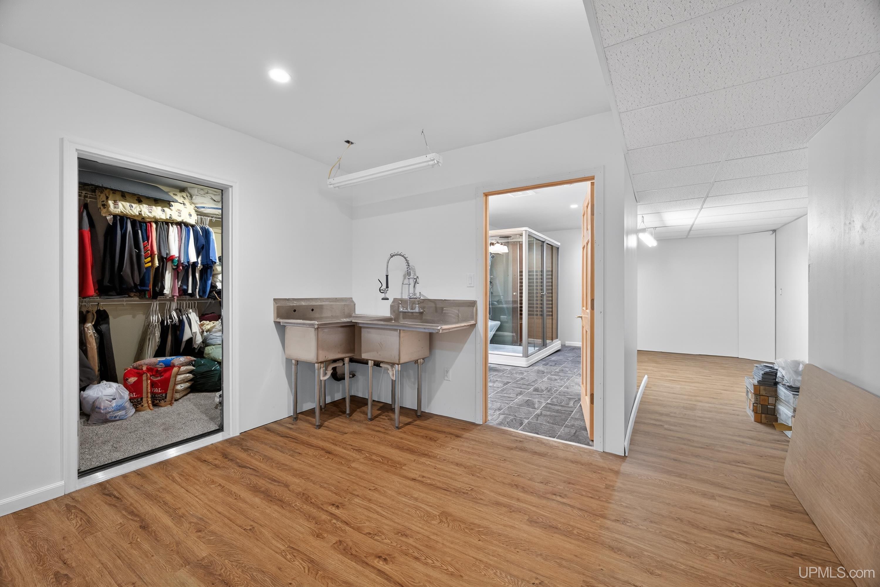 1800 Middle Point Lane, Houghton, MI, 49931