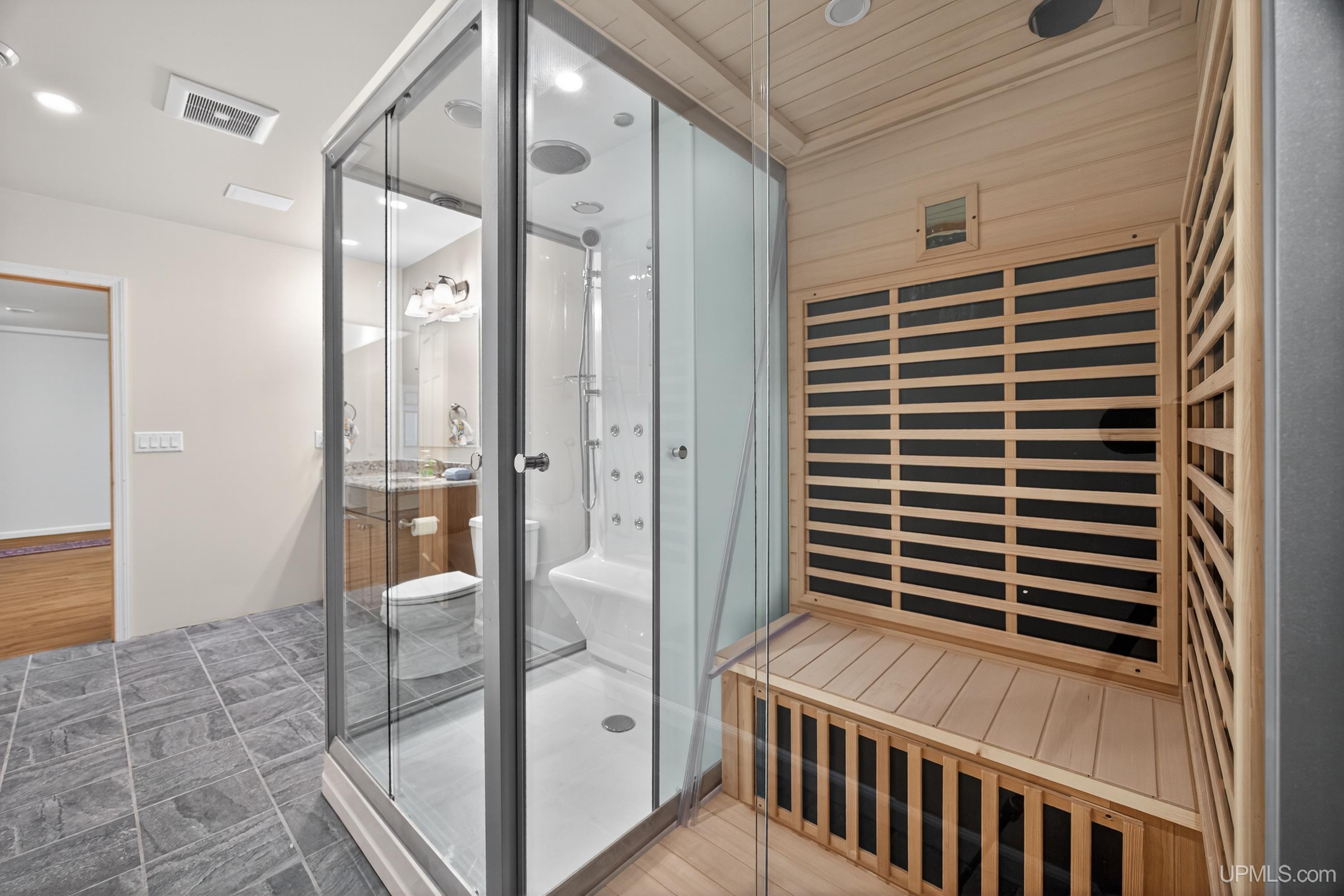 1800 Middle Point Lane, Houghton, MI, 49931