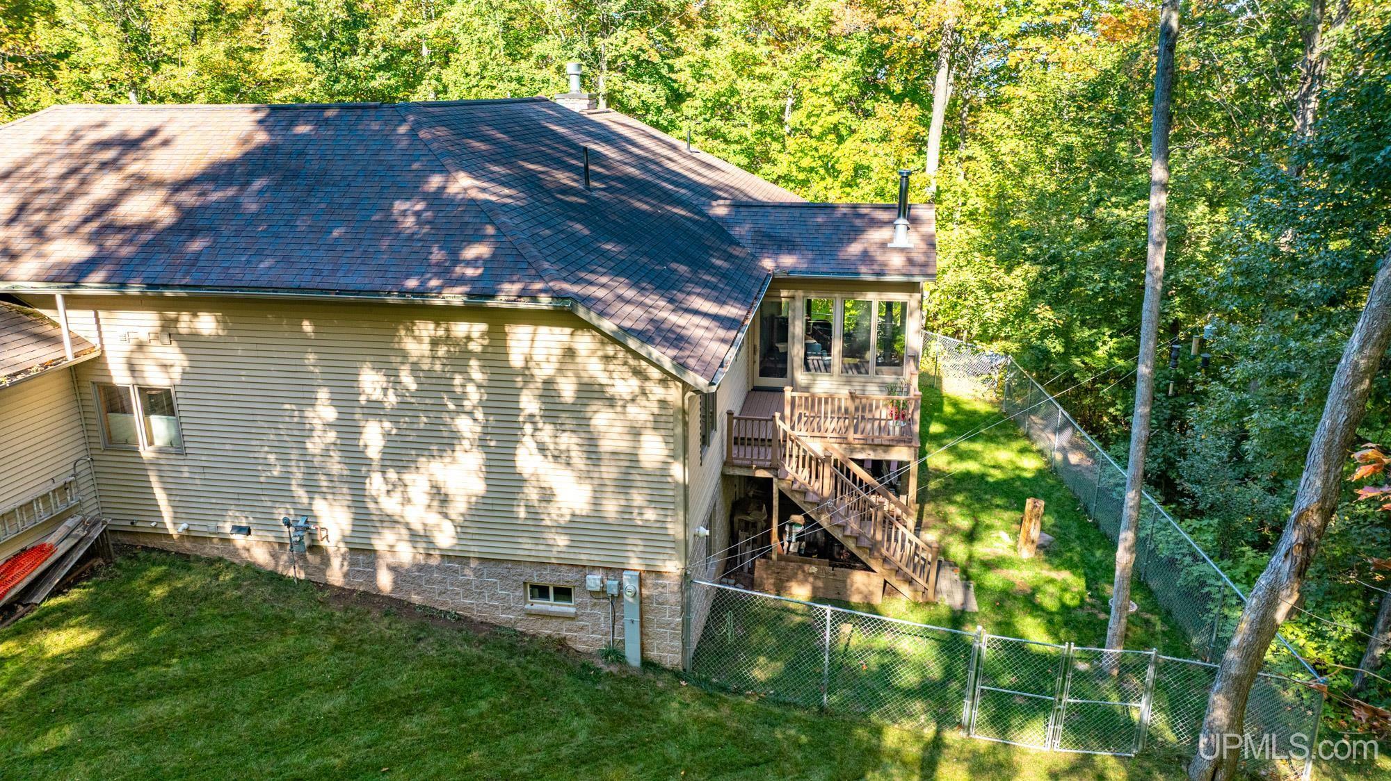 1800 Middle Point Lane, Houghton, MI, 49931
