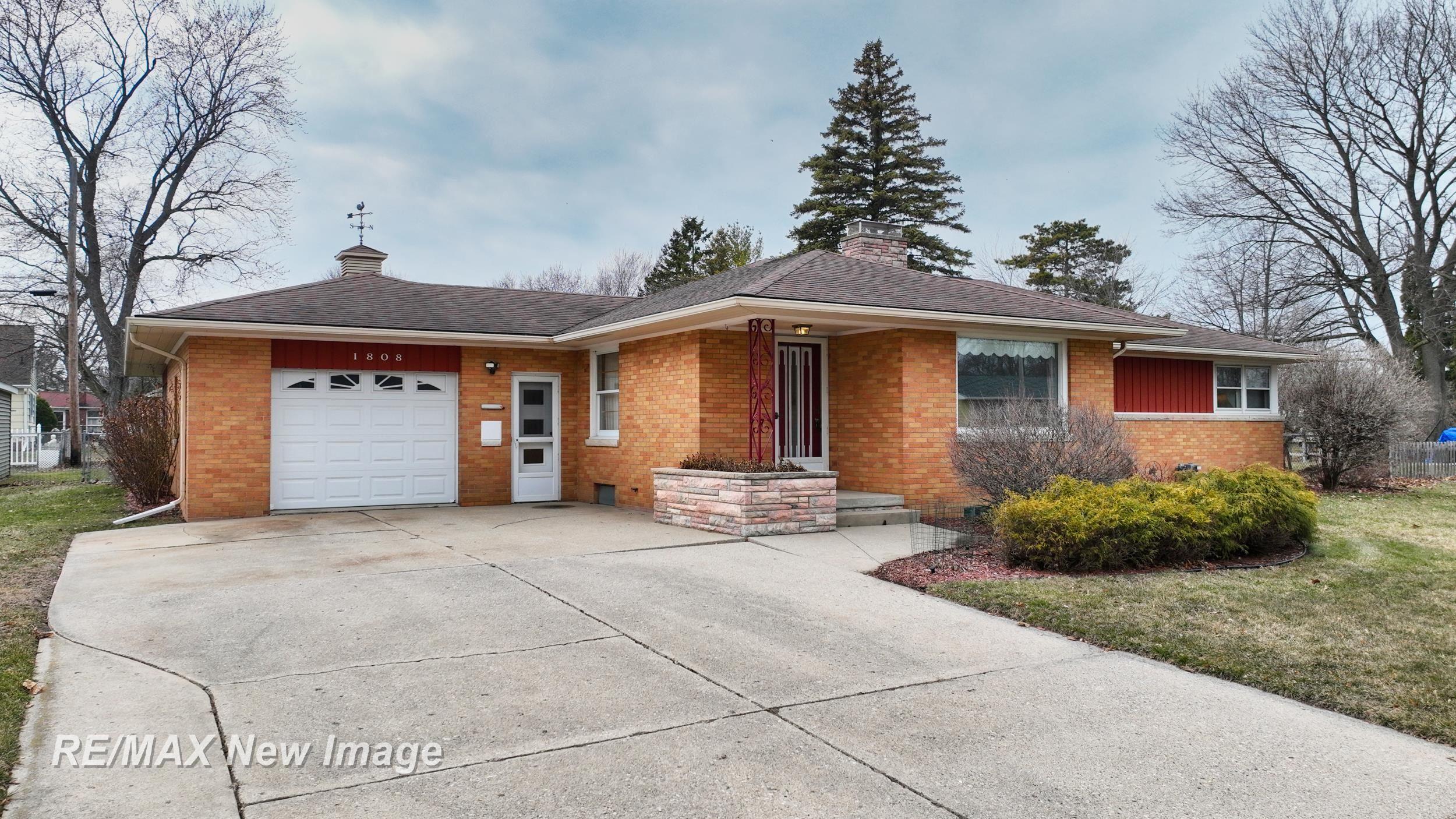 1808 S Farragut Street, Bay City, MI, 48708