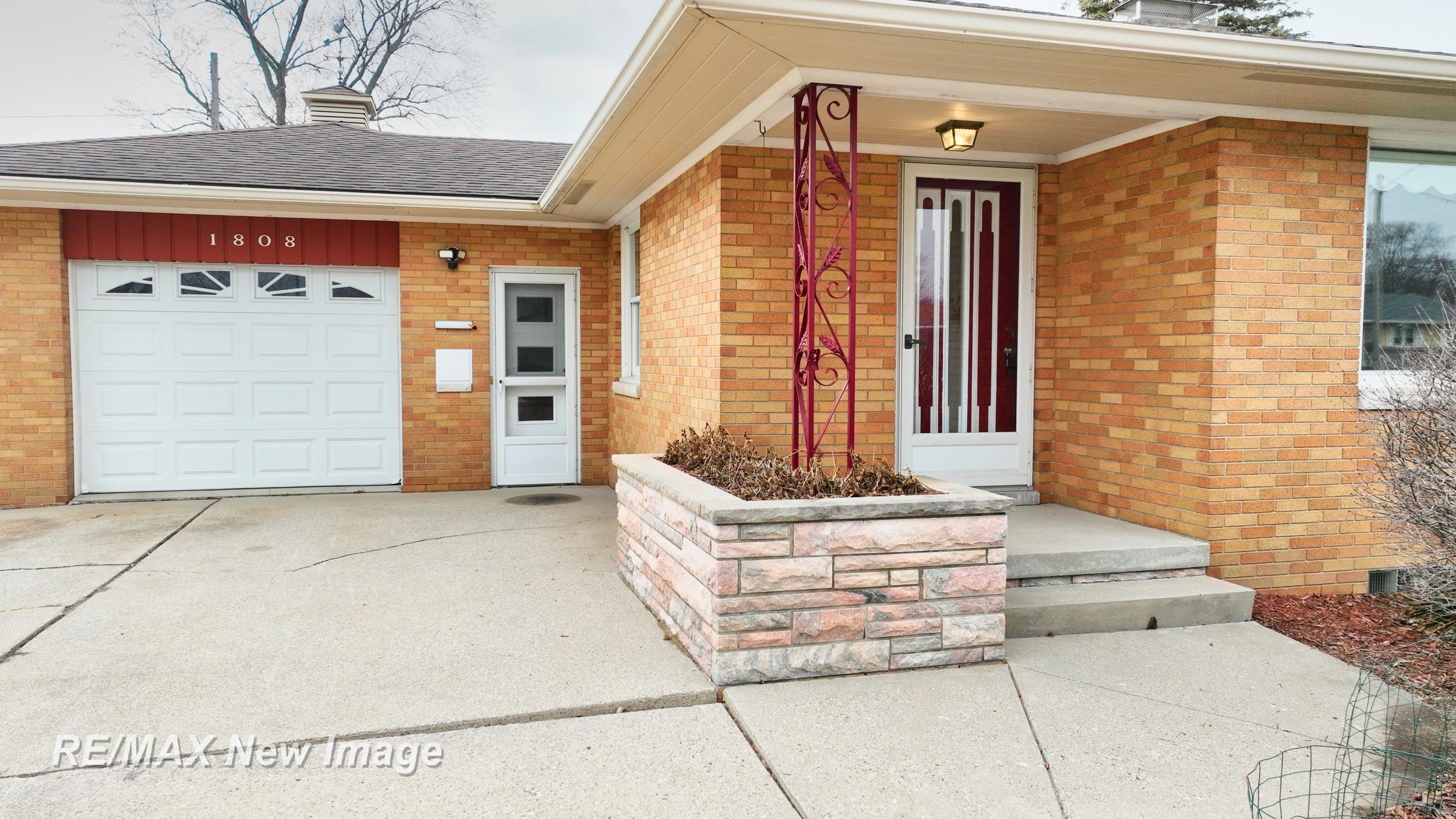 1808 S Farragut Street, Bay City, MI, 48708