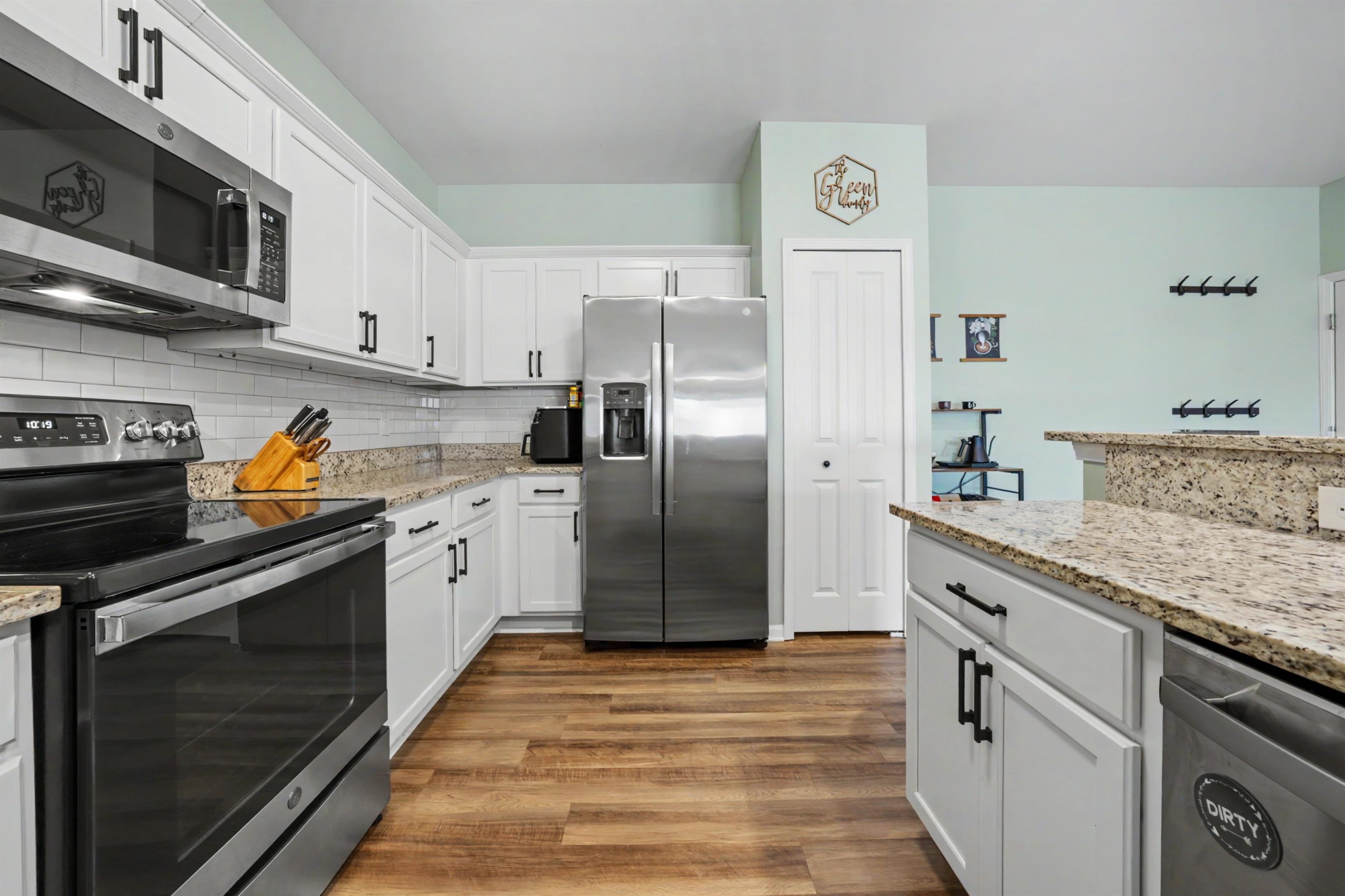 9836 Ridge Run Street, Howell, MI, 48855