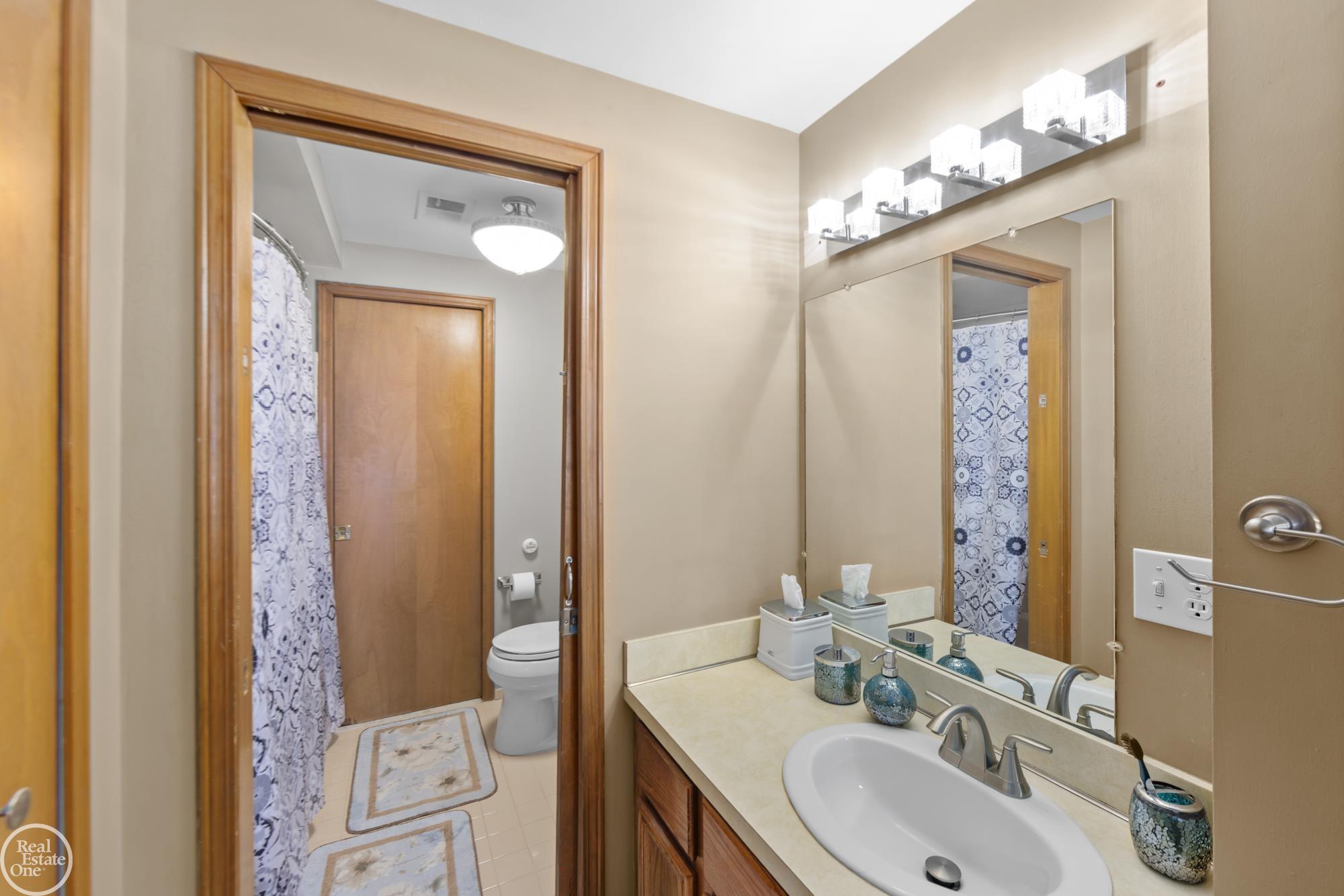 8385 22 Mile Road, Shelby Twp, MI, 48317