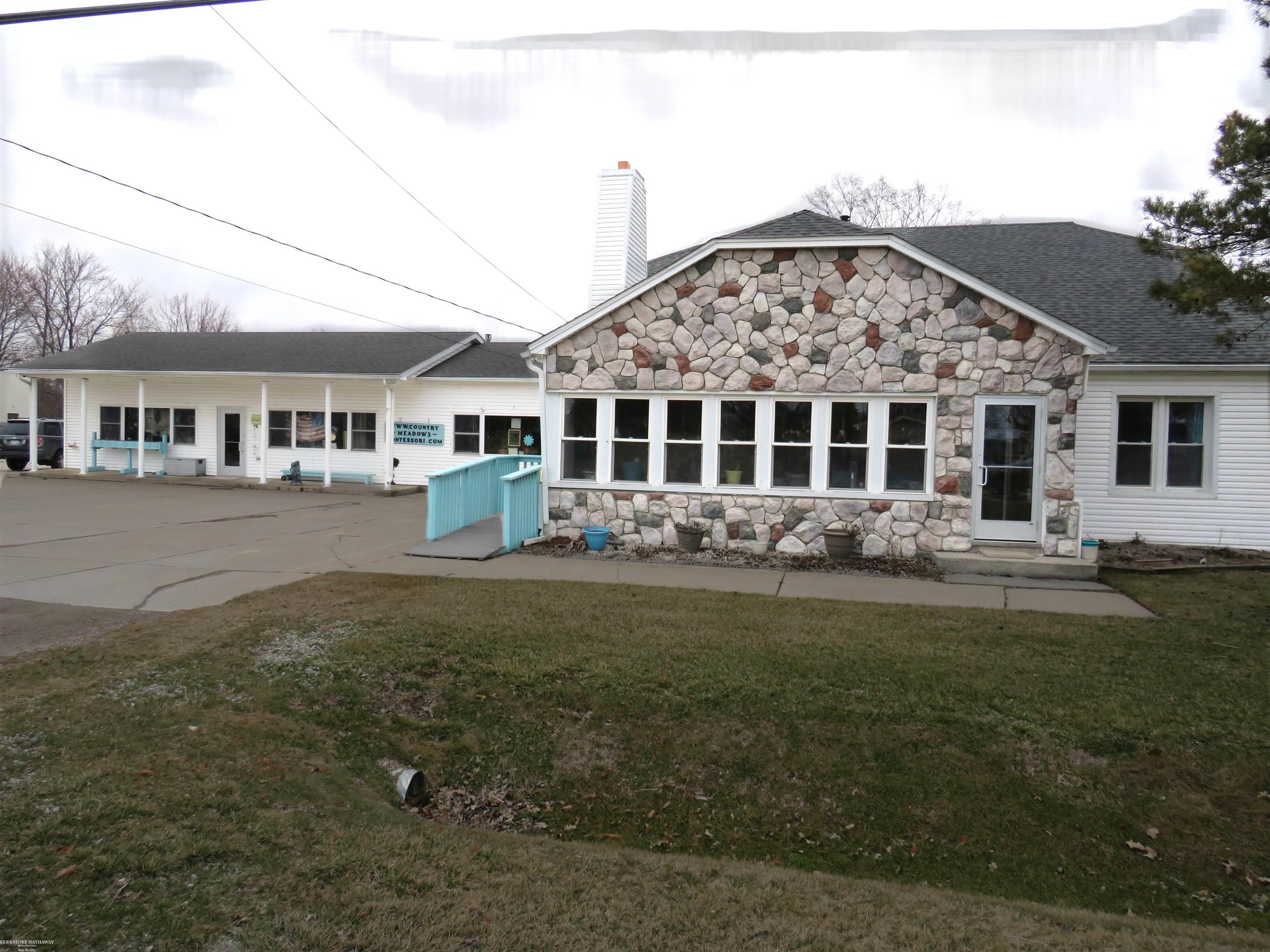 201 Pine Street, Ferrysburg, MI, 49409