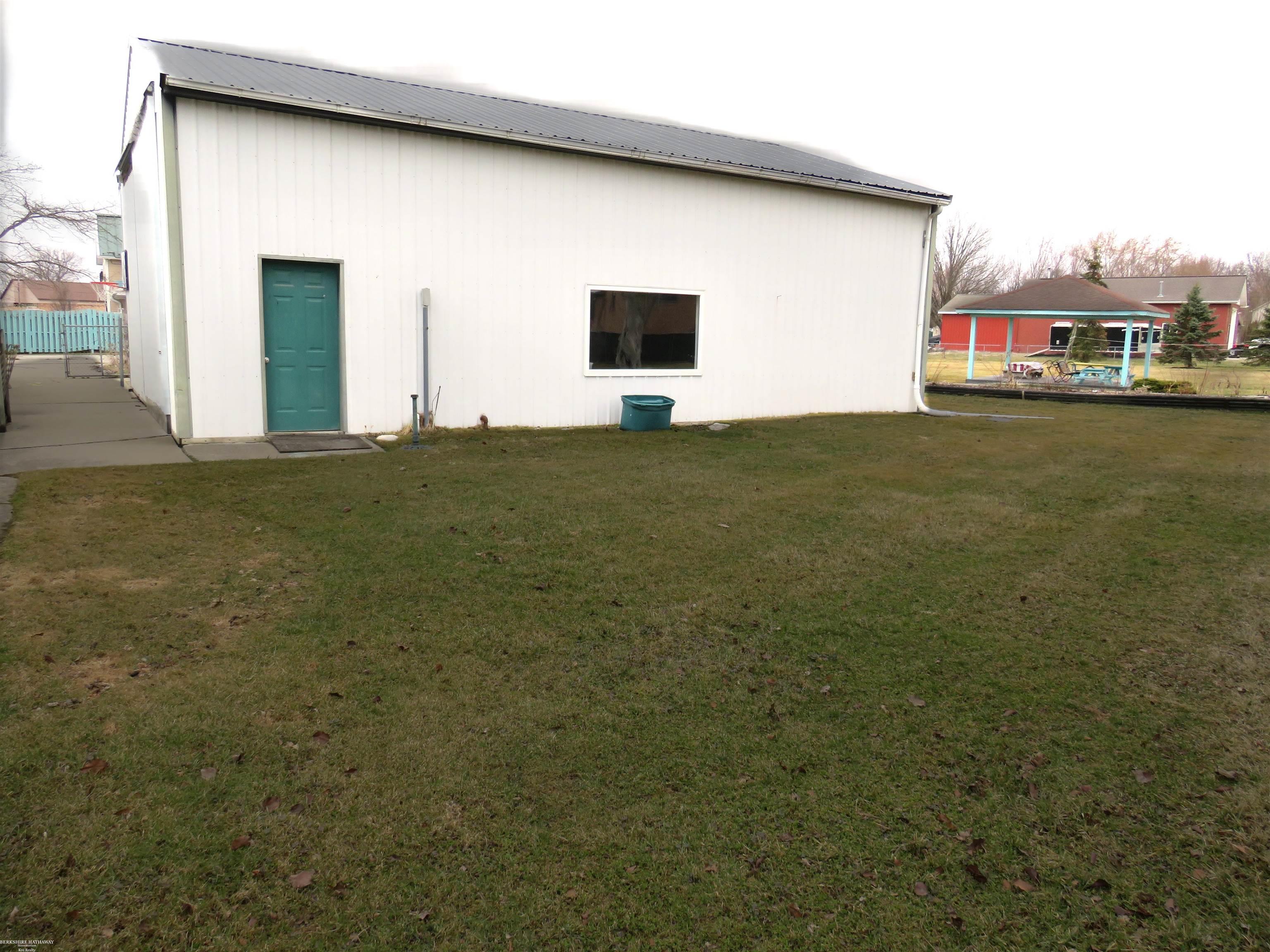 8622 Dixie Highway, Fair Haven, MI, 48023
