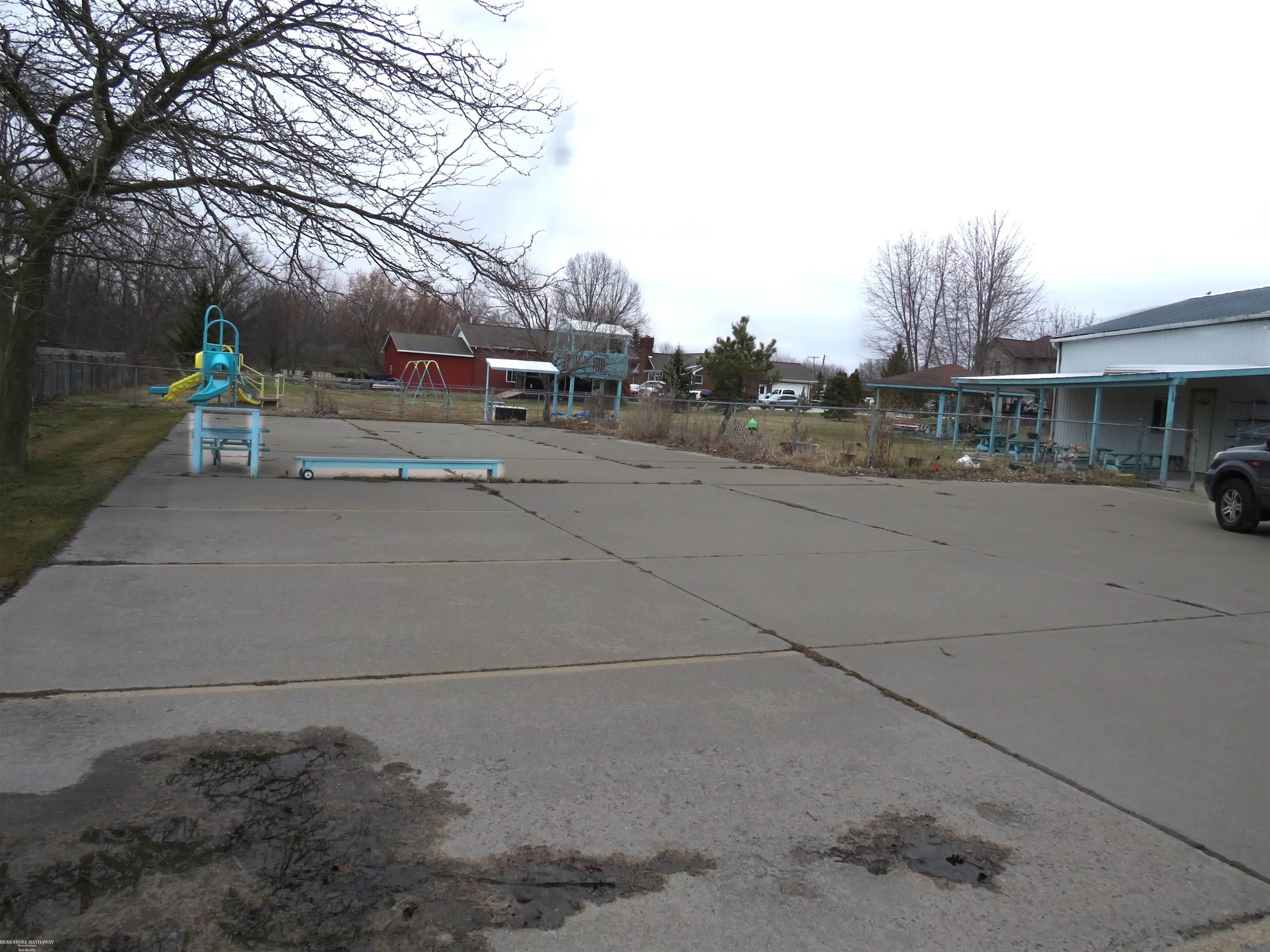 8622 Dixie Highway, Fair Haven, MI, 48023