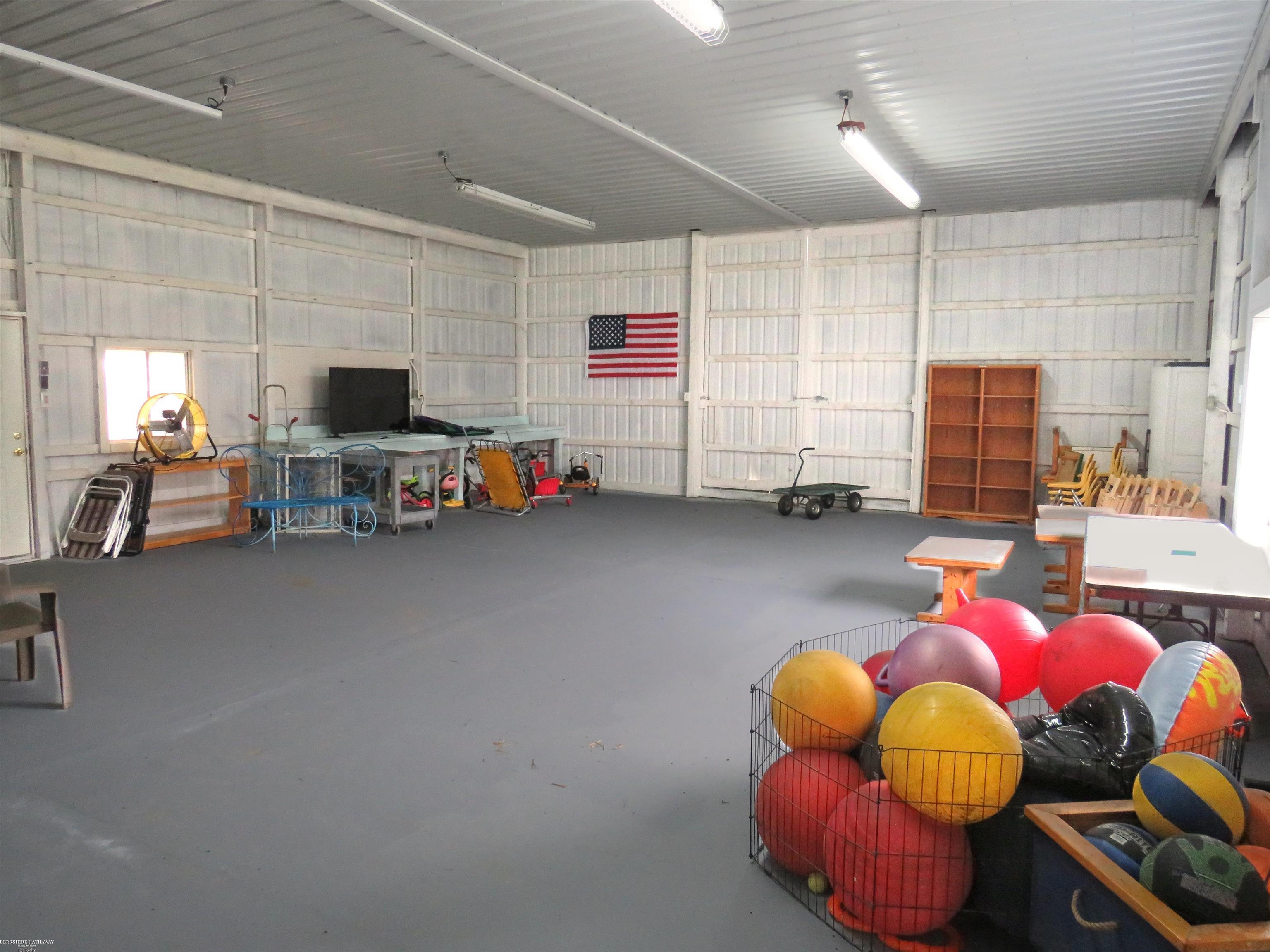 8622 Dixie Highway, Fair Haven, MI, 48023