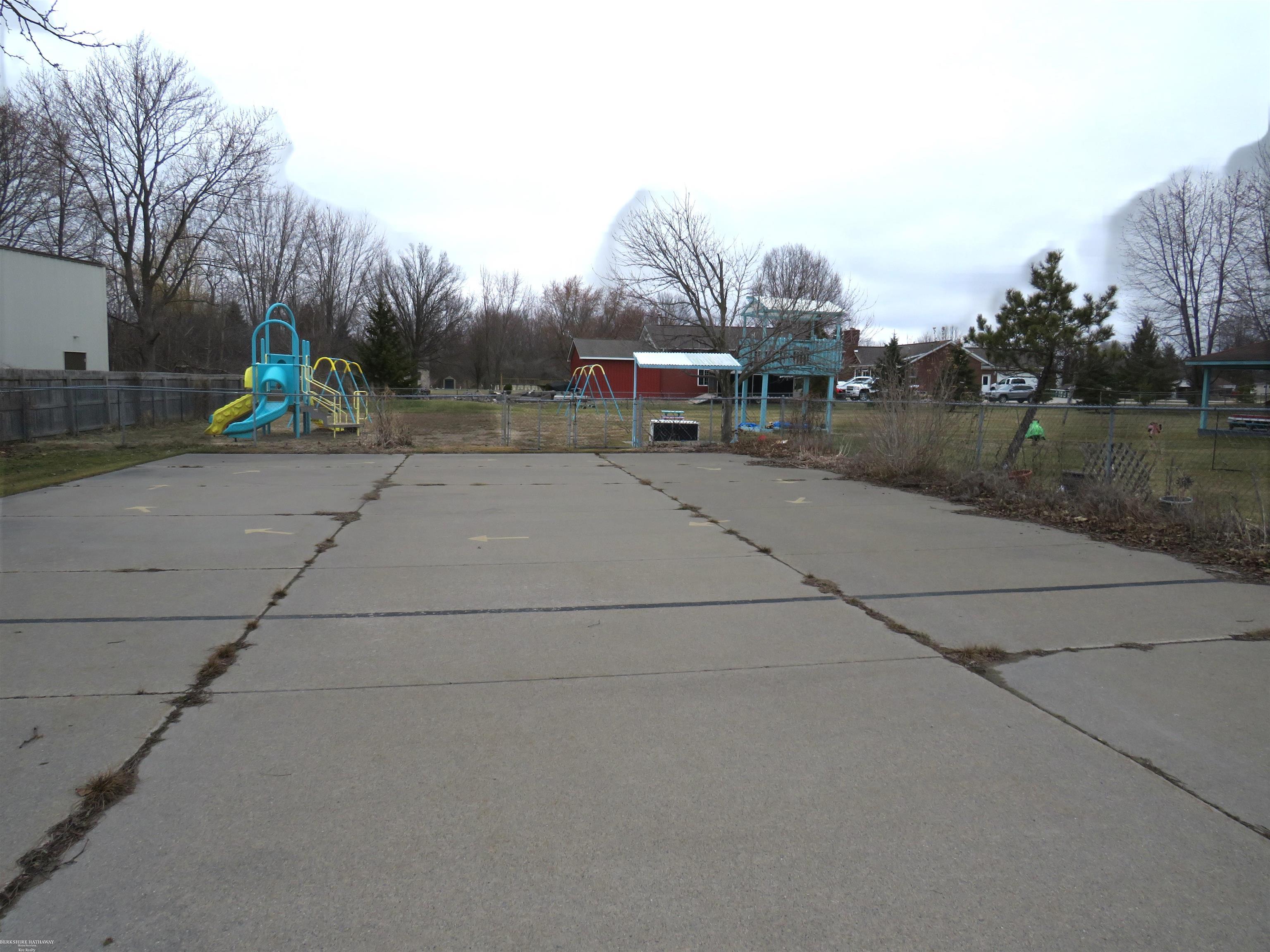 8622 Dixie Highway, Fair Haven, MI, 48023