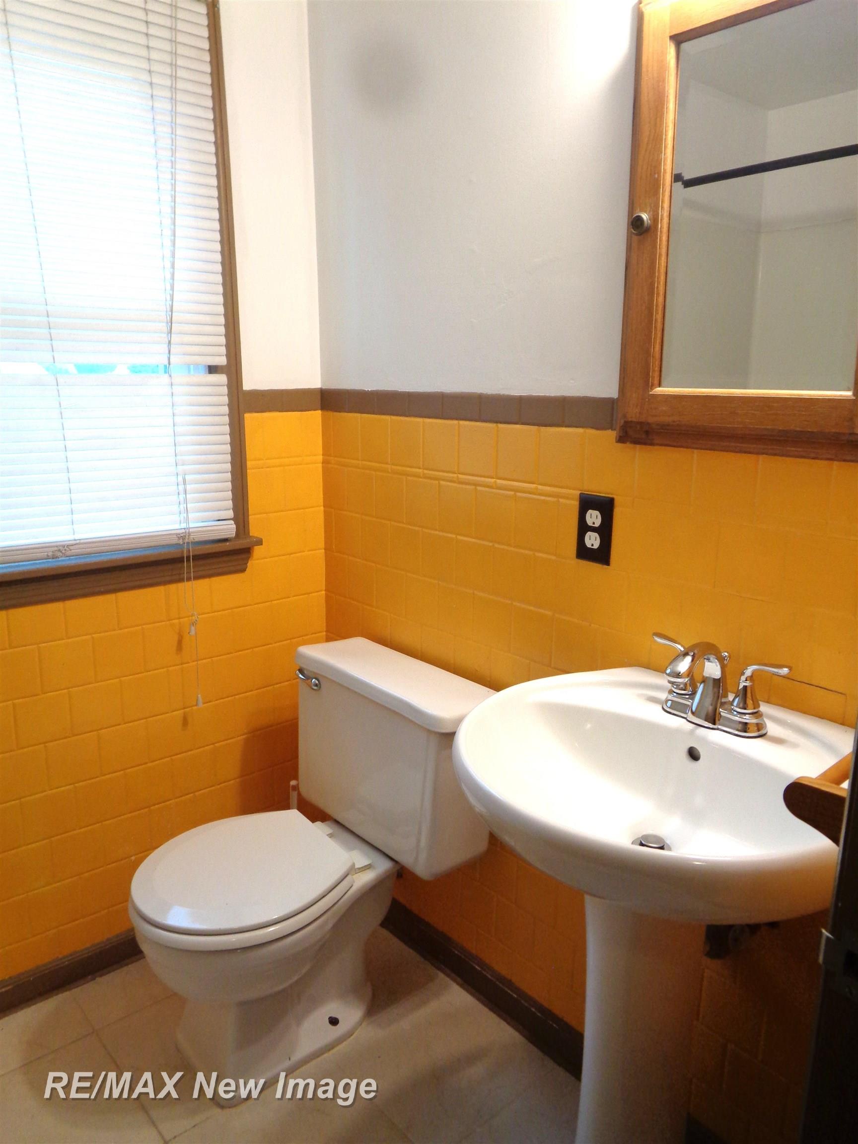 35 Congress Court A, Saginaw, MI, 48602