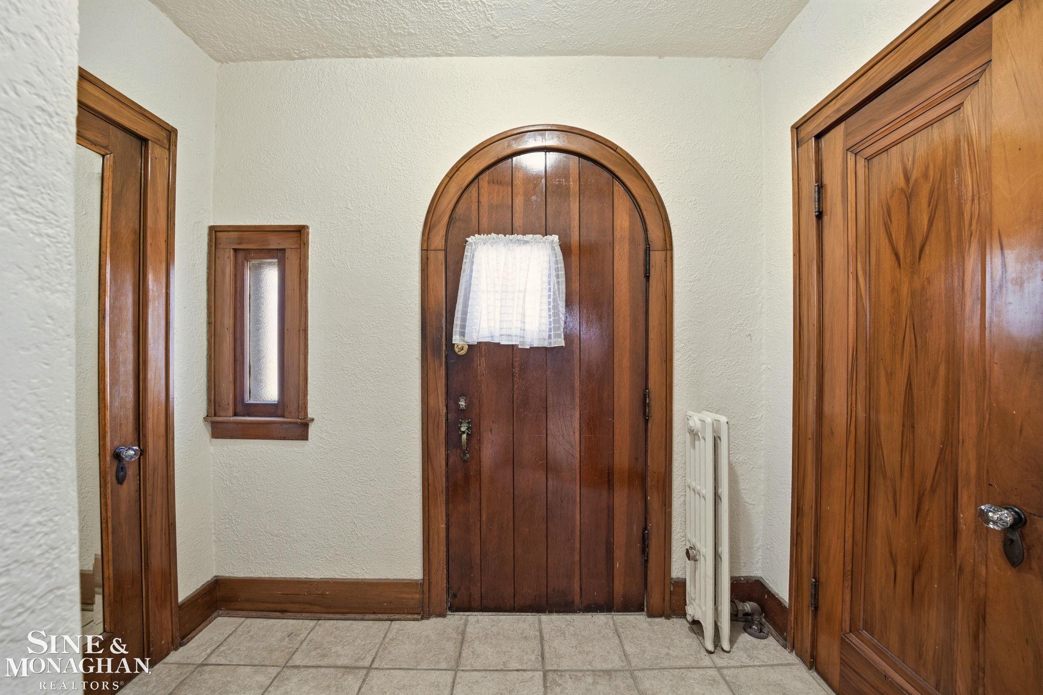 219 Lakewood Street, Detroit, MI, 48215