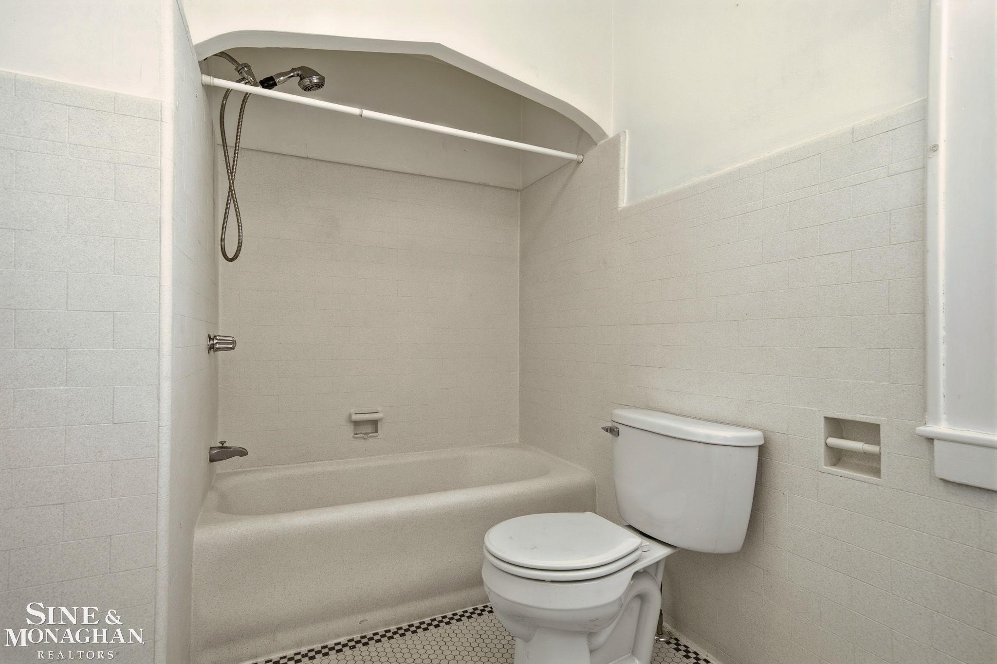 219 Lakewood Street, Detroit, MI, 48215