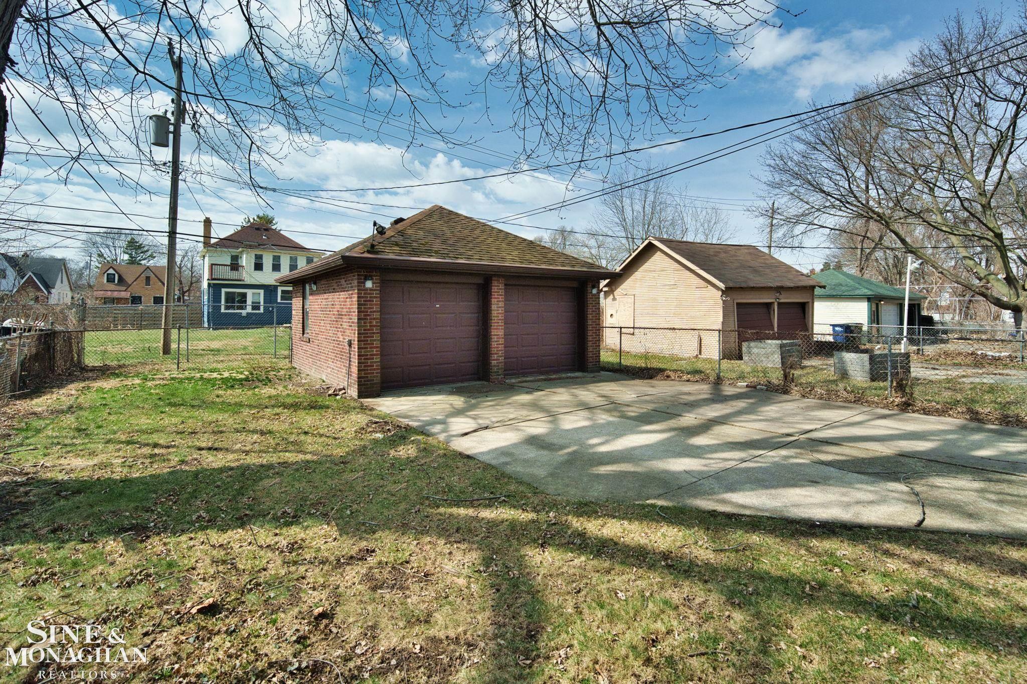 219 Lakewood Street, Detroit, MI, 48215