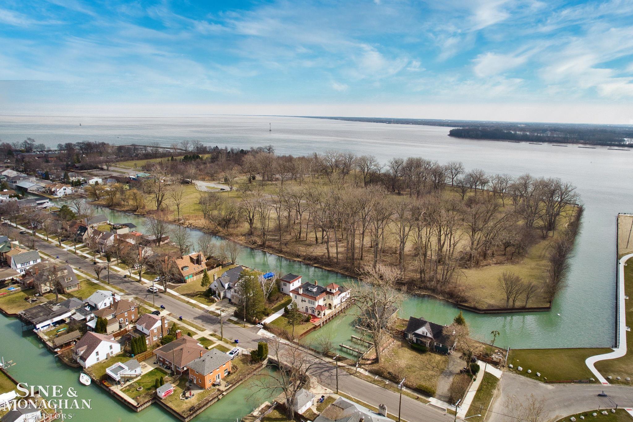 219 Lakewood Street, Detroit, MI, 48215