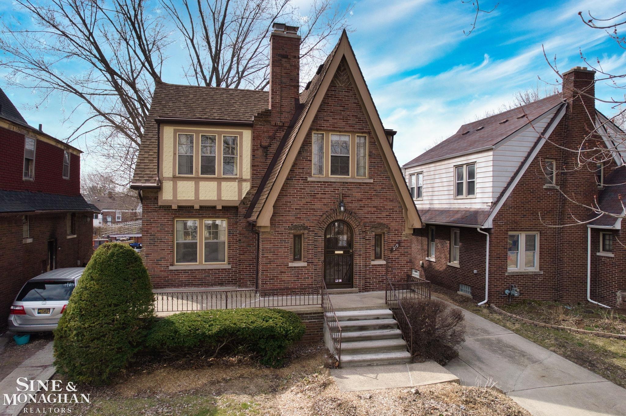 219 Lakewood Street, Detroit, MI, 48215