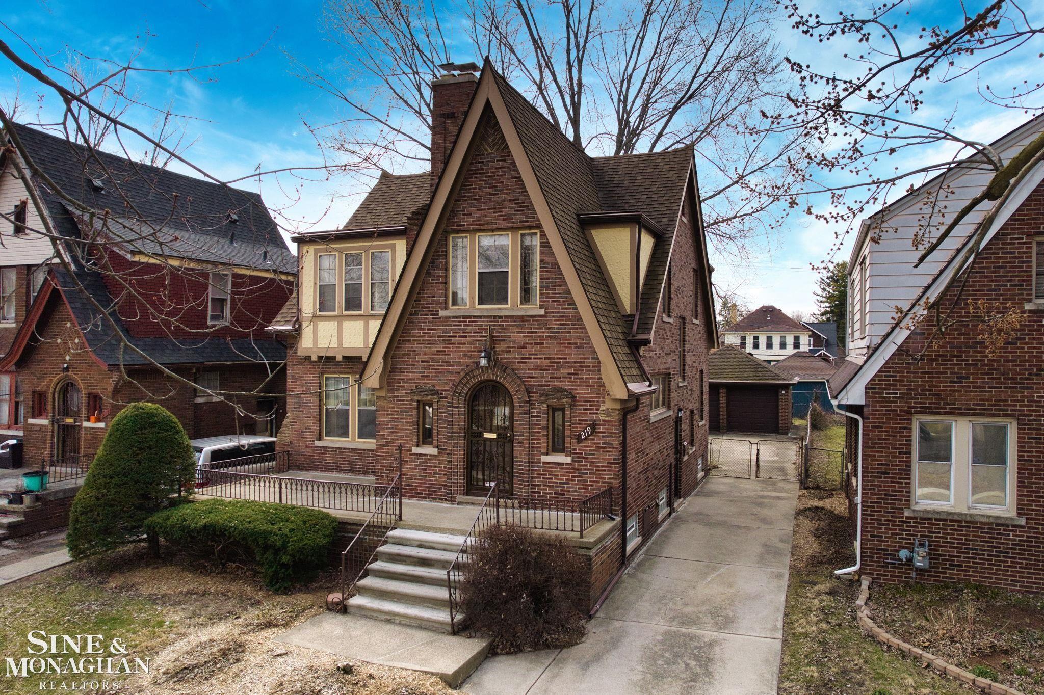 219 Lakewood Street, Detroit, MI, 48215