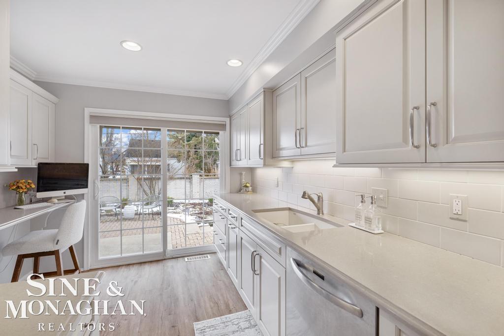 2029 Shorepointe Lane, Grosse Pointe, MI, 48236