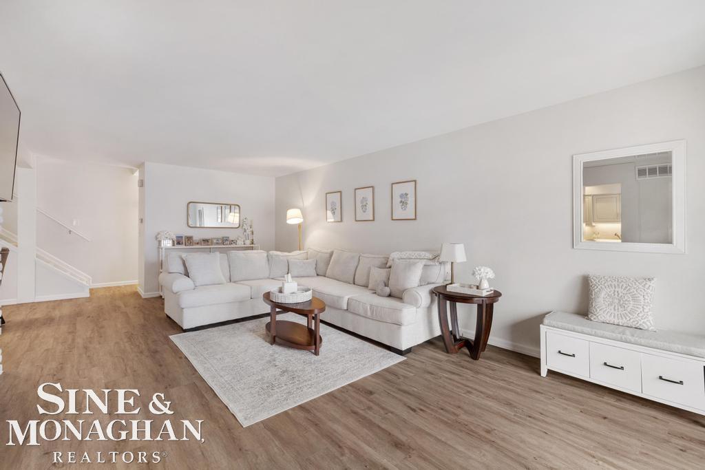 2029 Shorepointe Lane, Grosse Pointe, MI, 48236