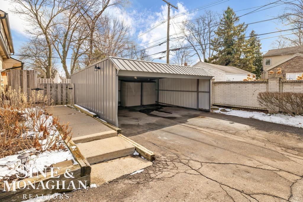 2029 Shorepointe Lane, Grosse Pointe, MI, 48236