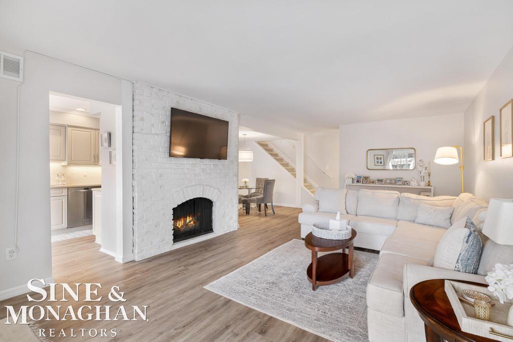 2029 Shorepointe Lane, Grosse Pointe, MI, 48236