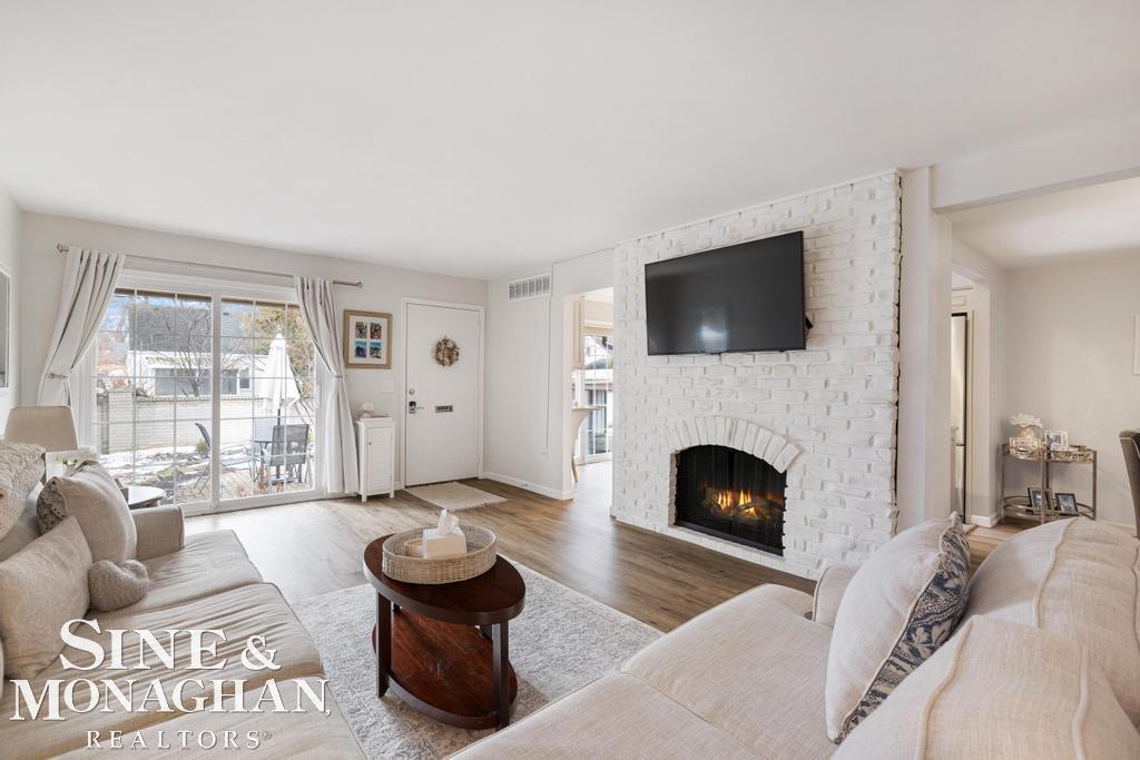 2029 Shorepointe Lane, Grosse Pointe, MI, 48236