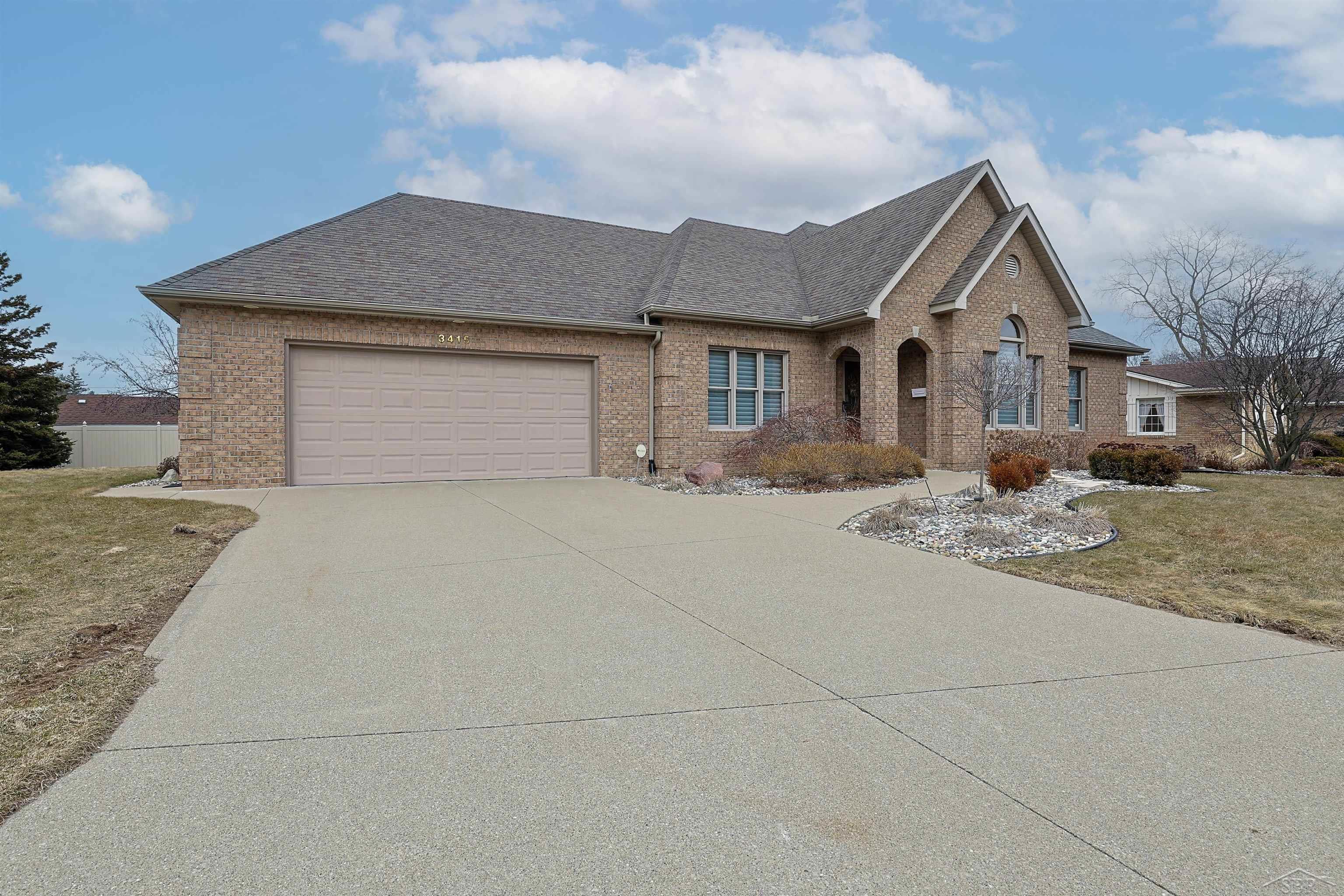 3415 Win Kae Place, Bay City, MI, 48706