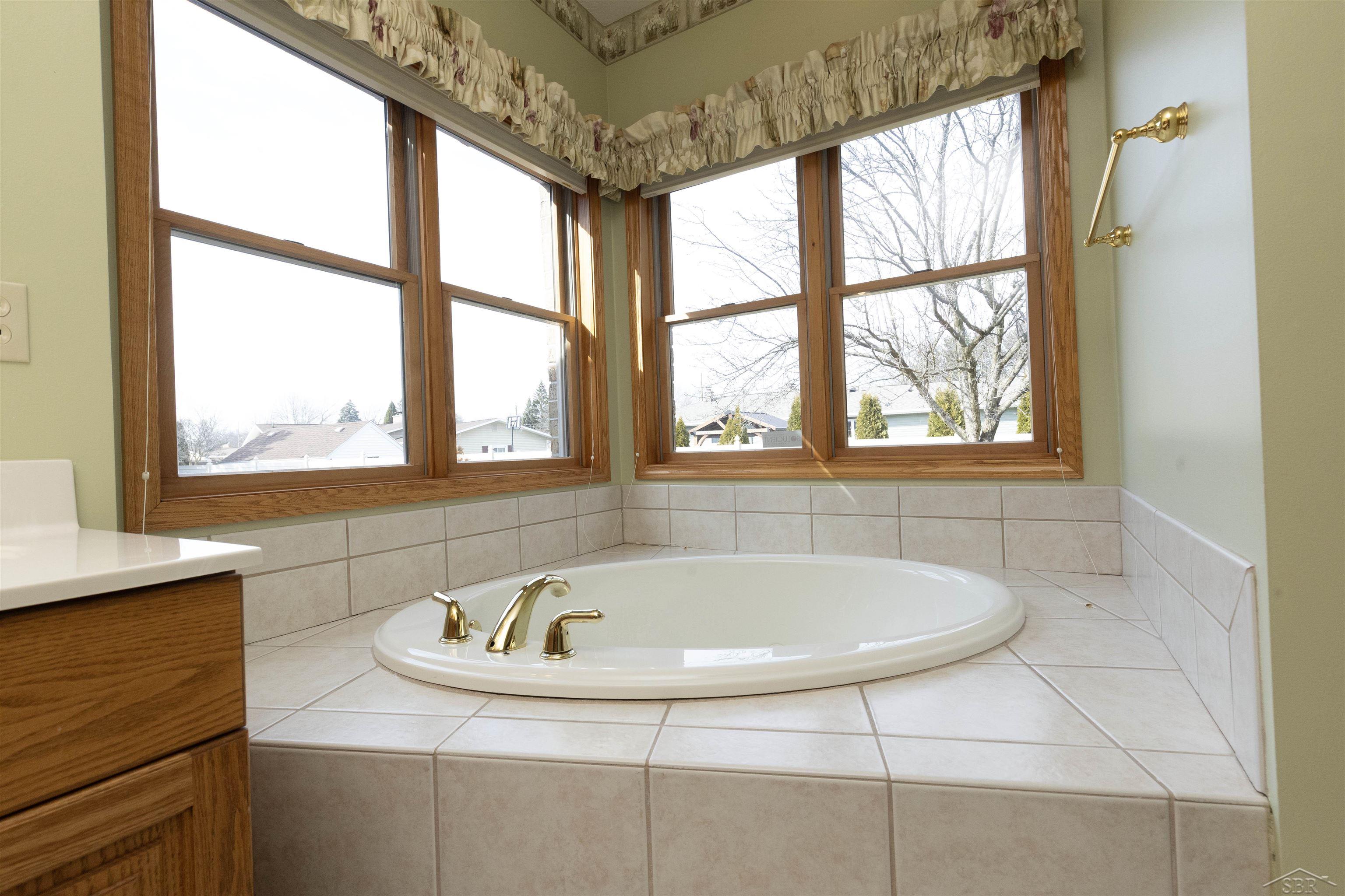 3415 Win Kae Place, Bay City, MI, 48706