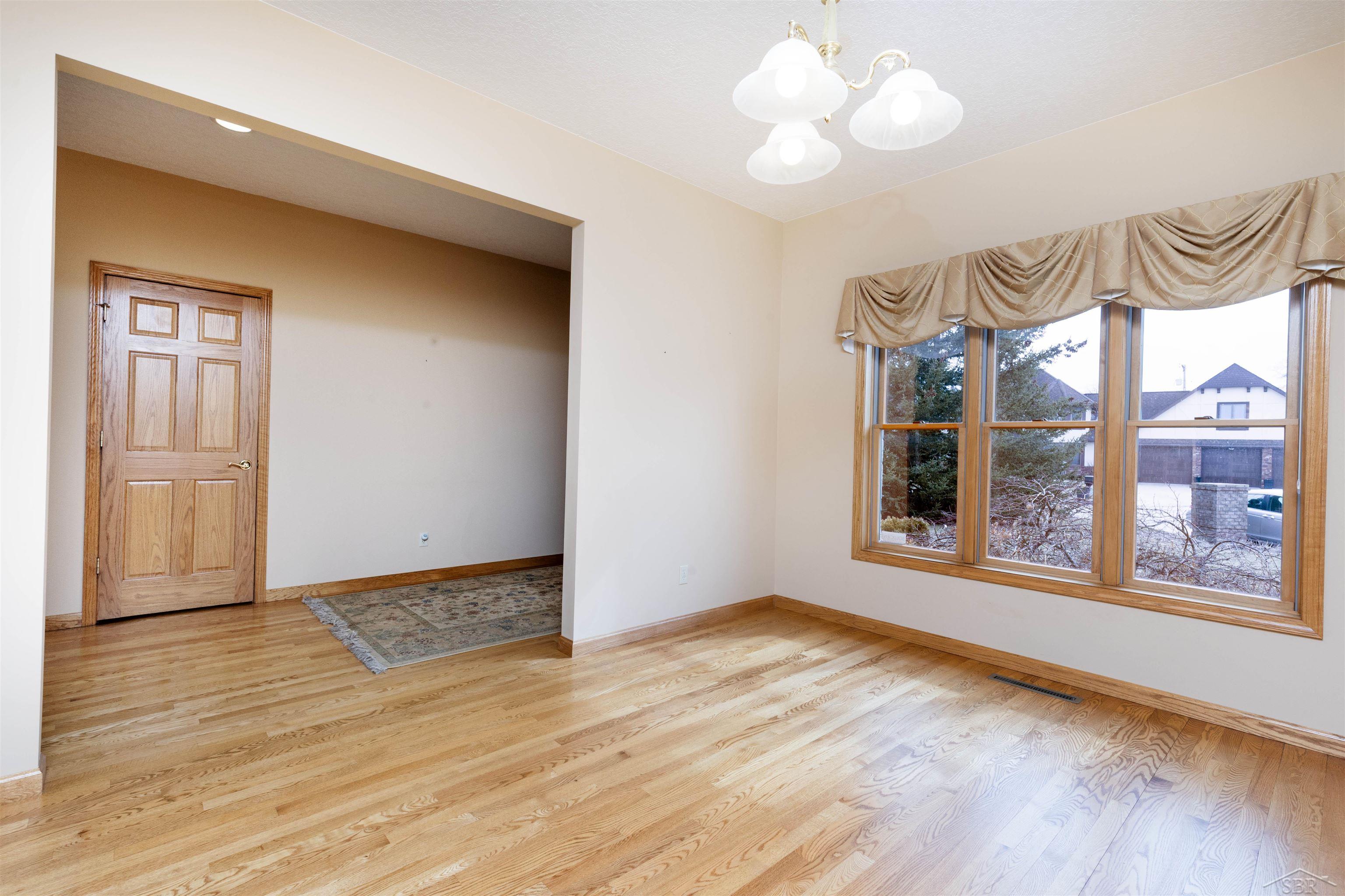 3415 Win Kae Place, Bay City, MI, 48706