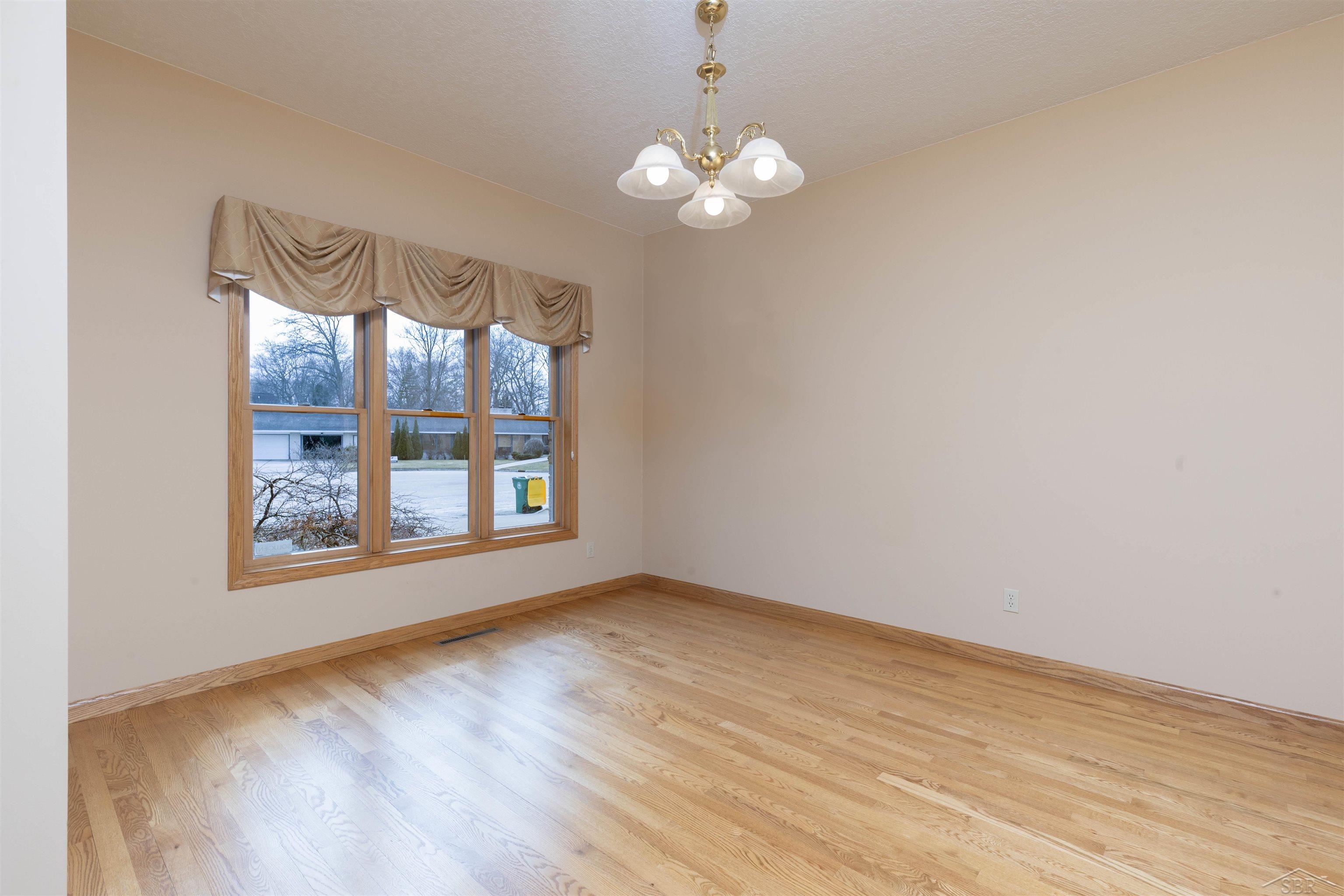 3415 Win Kae Place, Bay City, MI, 48706