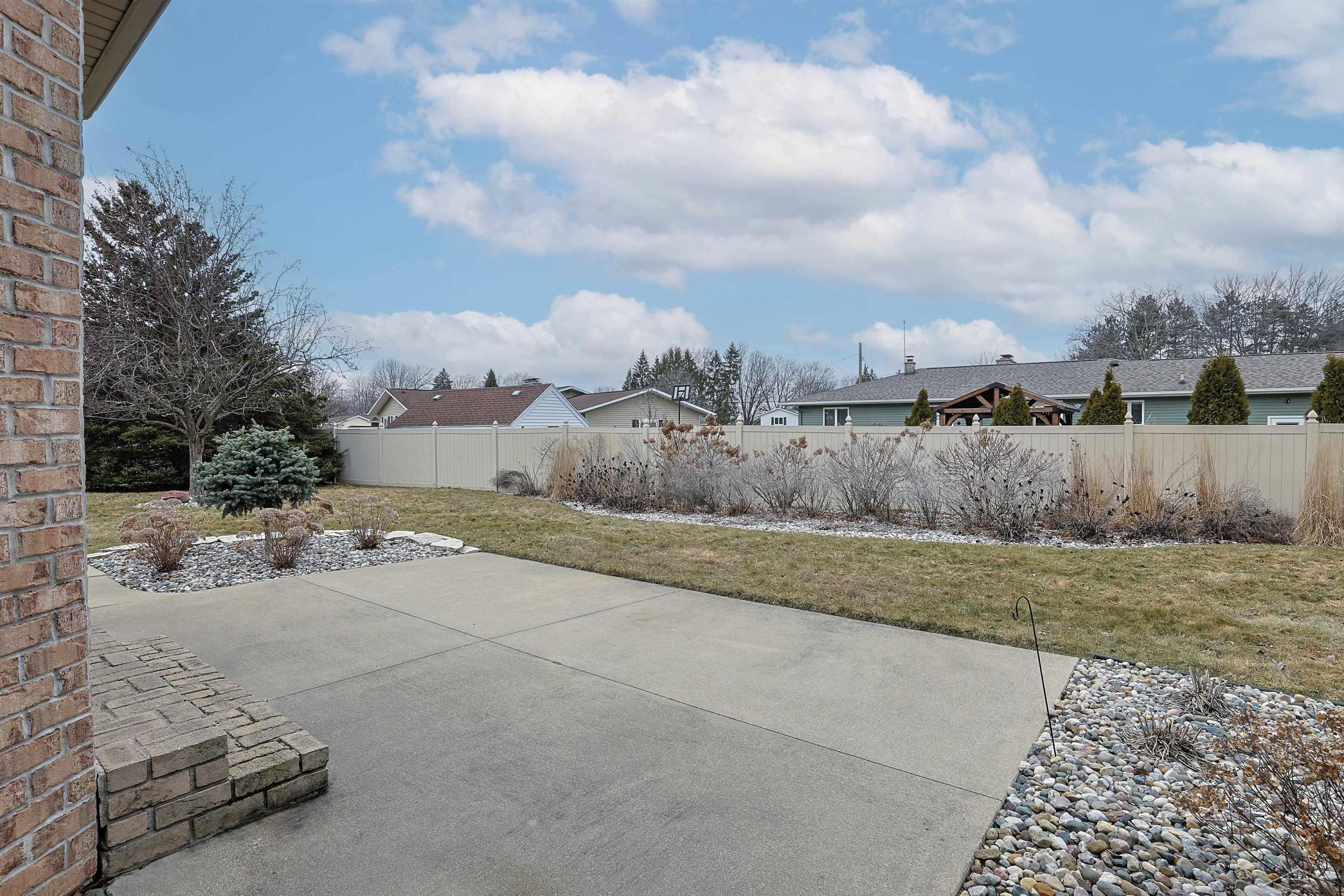 3415 Win Kae Place, Bay City, MI, 48706