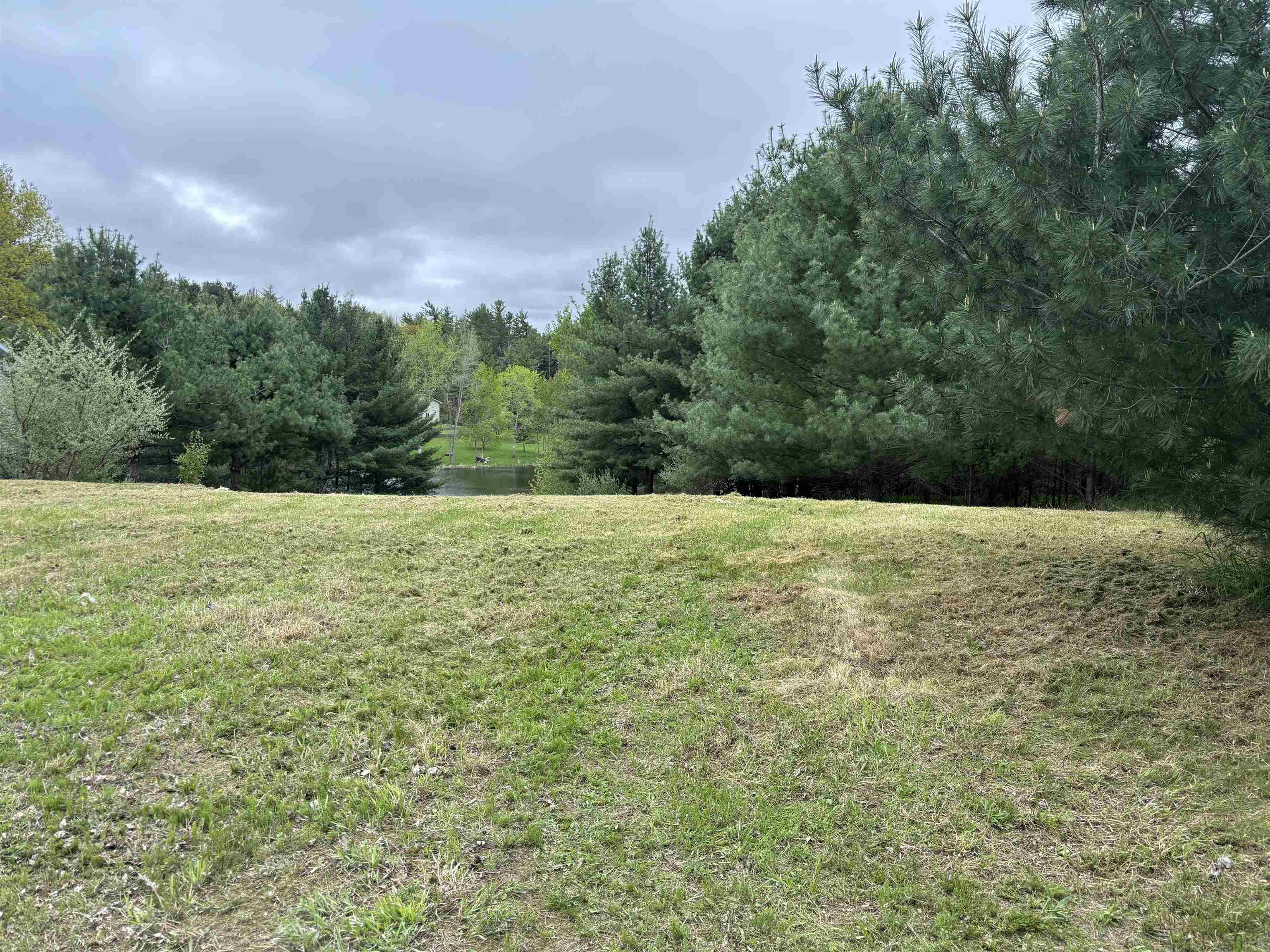 <p><i>Your Next Home Is Calling</i></p>