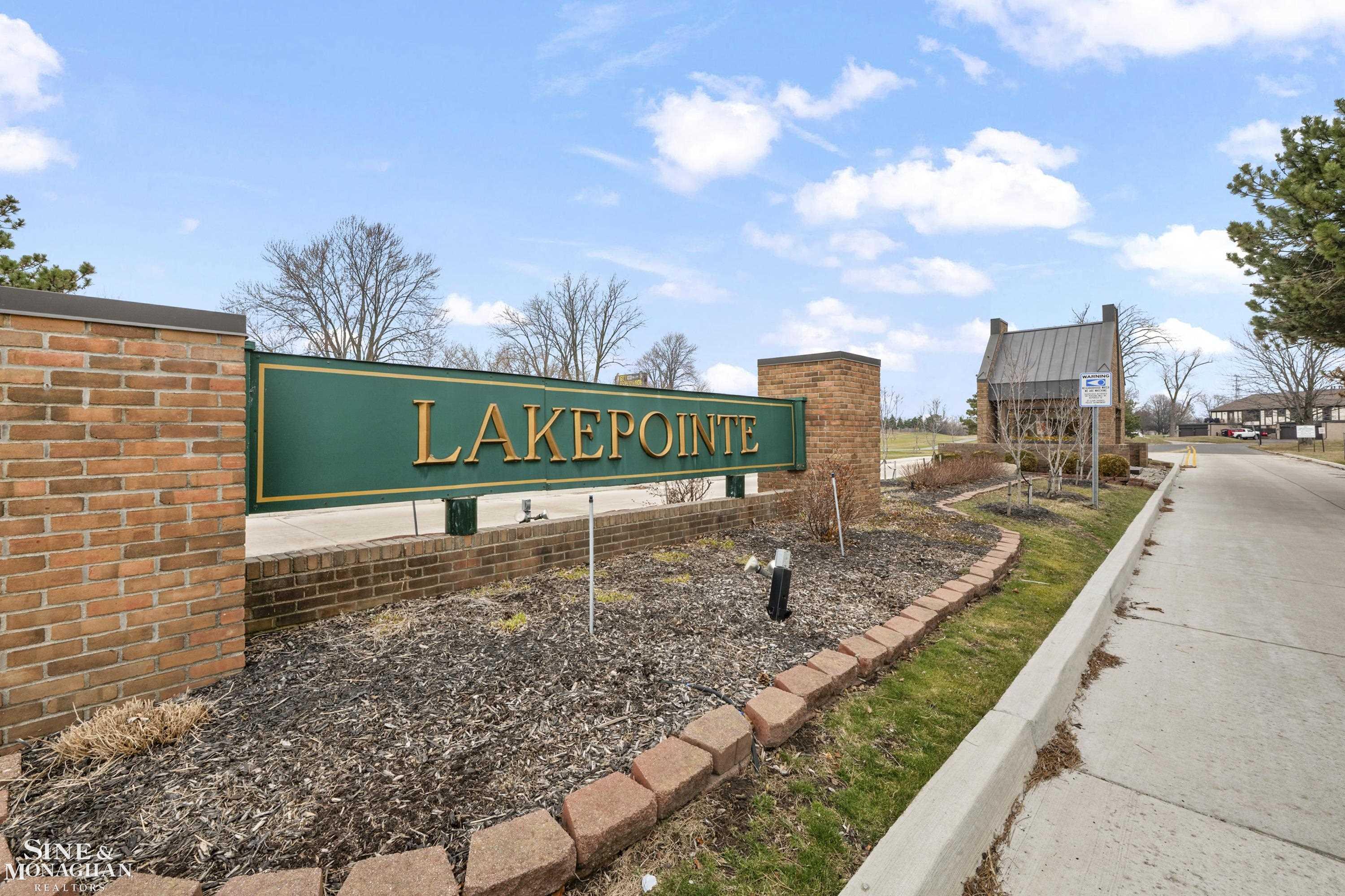 738 Country Club Drive, Saint Clair Shores, MI, 48082