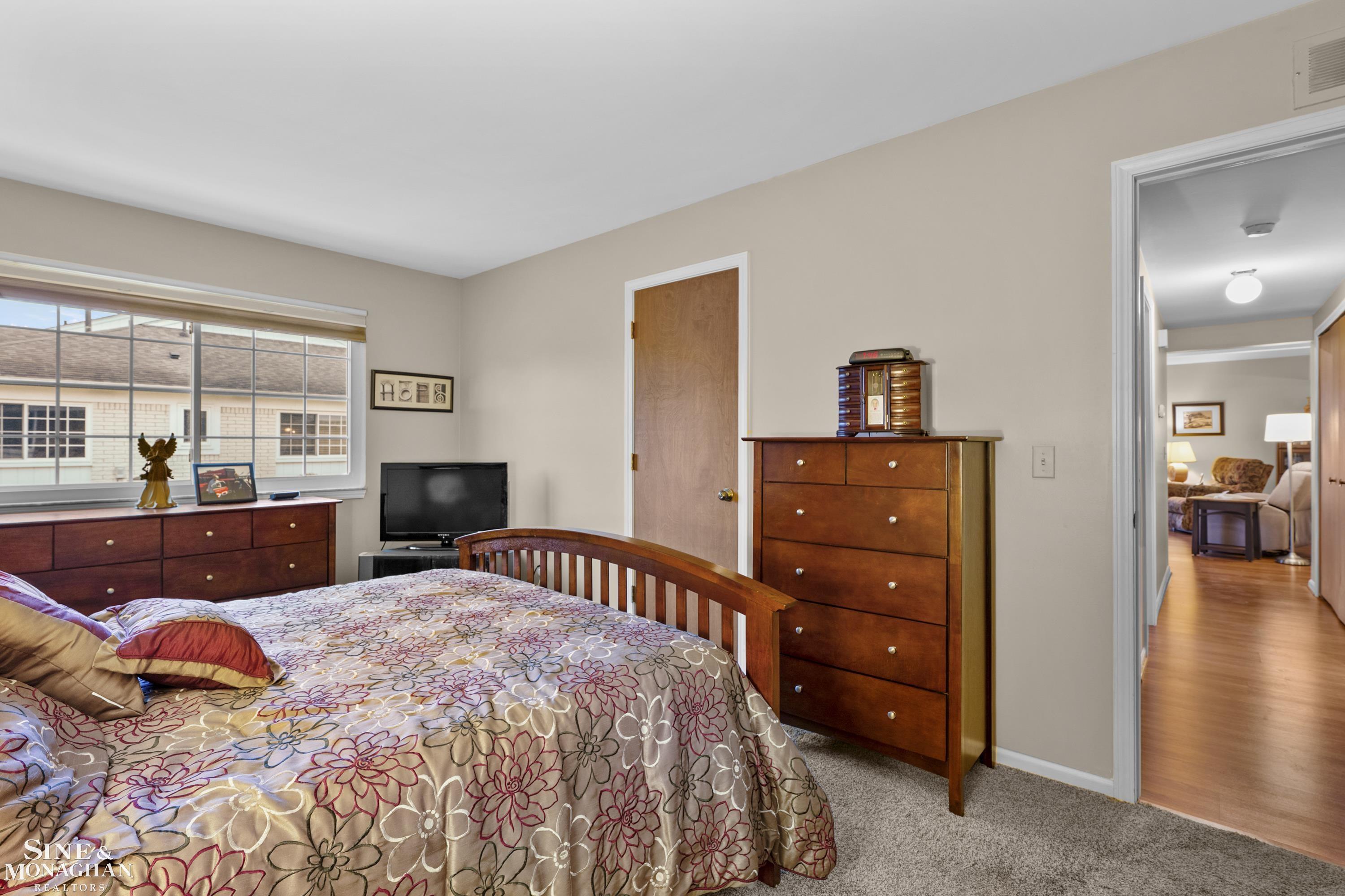 738 Country Club Drive, Saint Clair Shores, MI, 48082