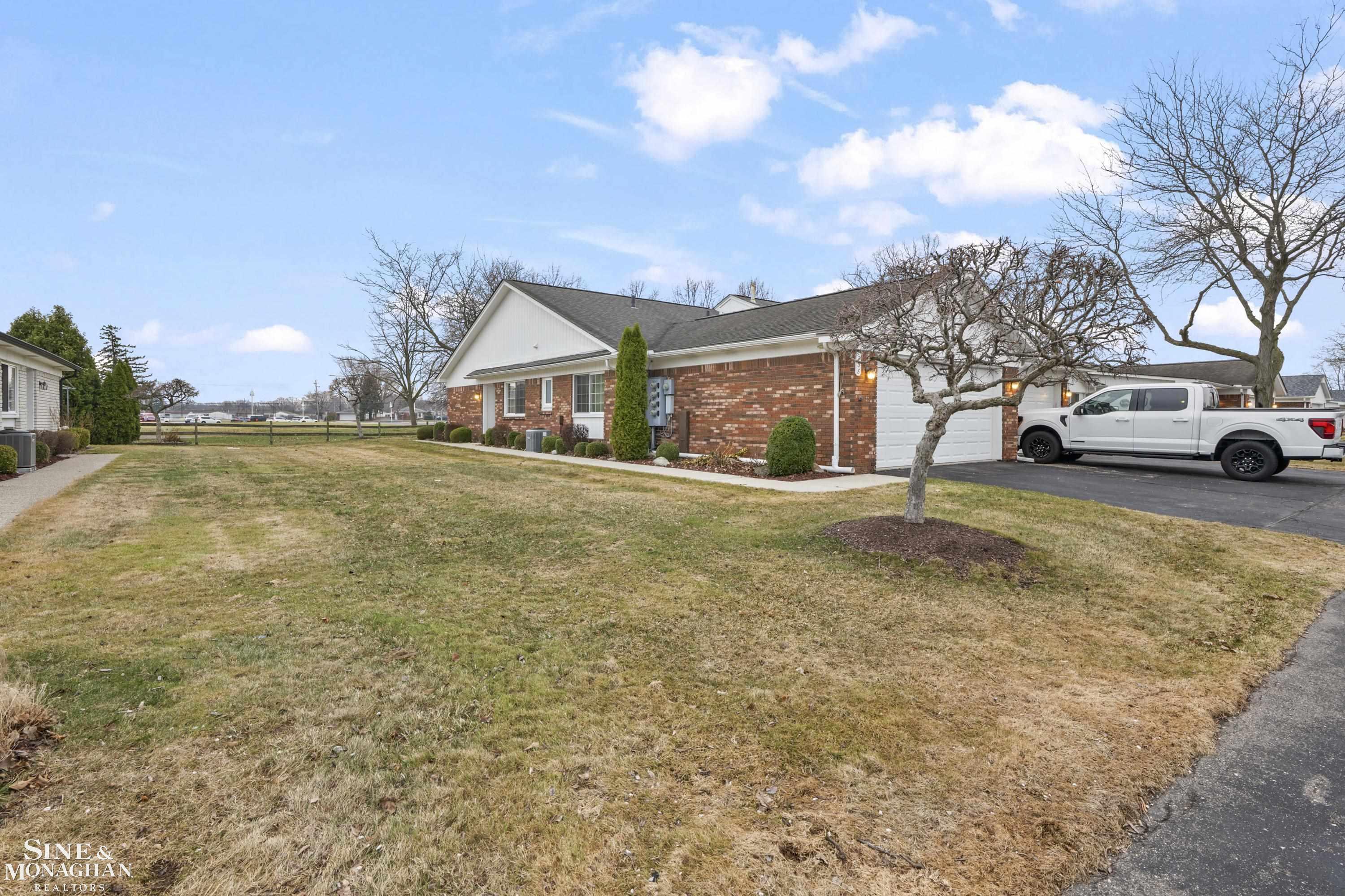 738 Country Club Drive, Saint Clair Shores, MI, 48082